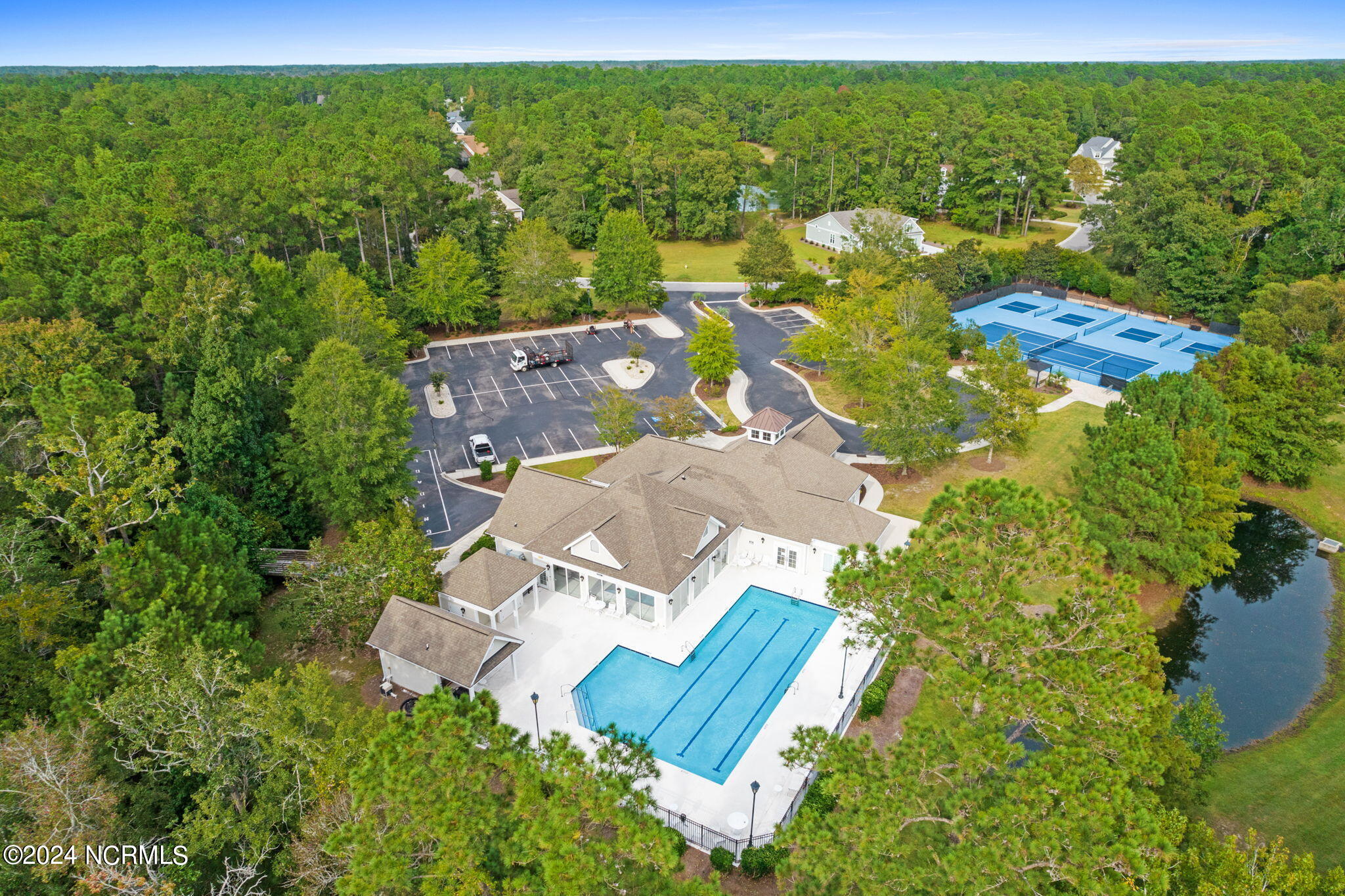 804 Breezewood Drive SE