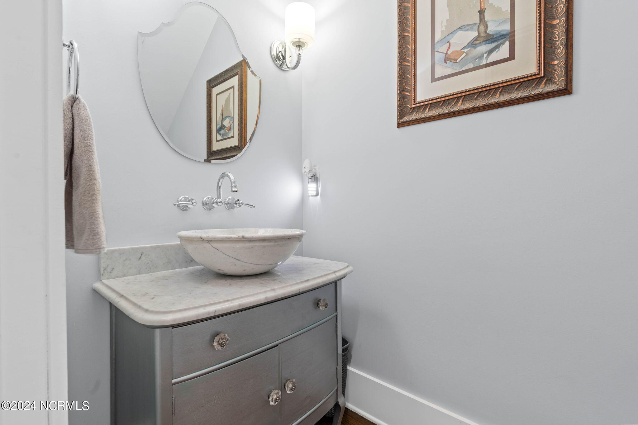 804 Breezewood Drive SE