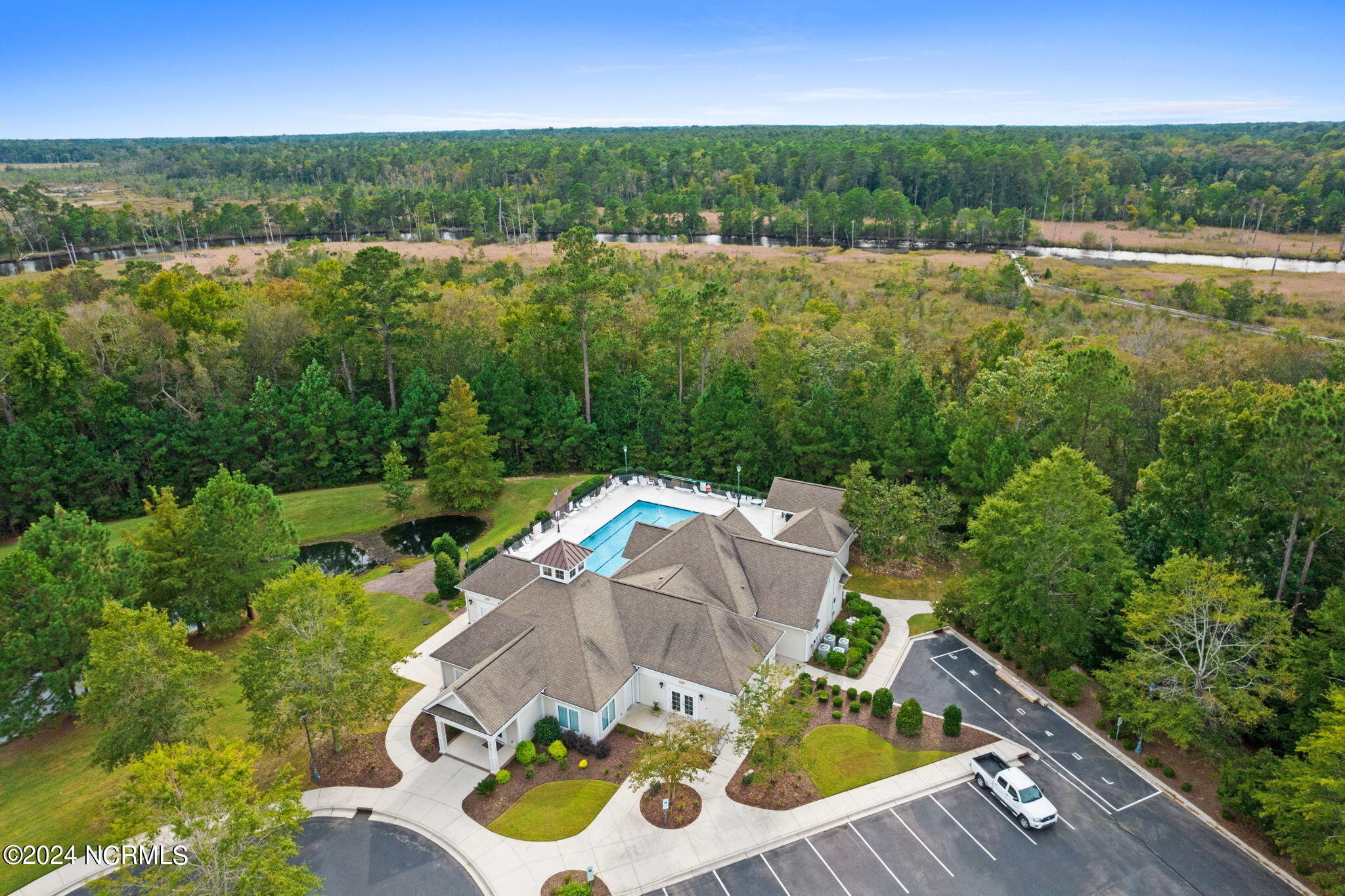 804 Breezewood Drive SE