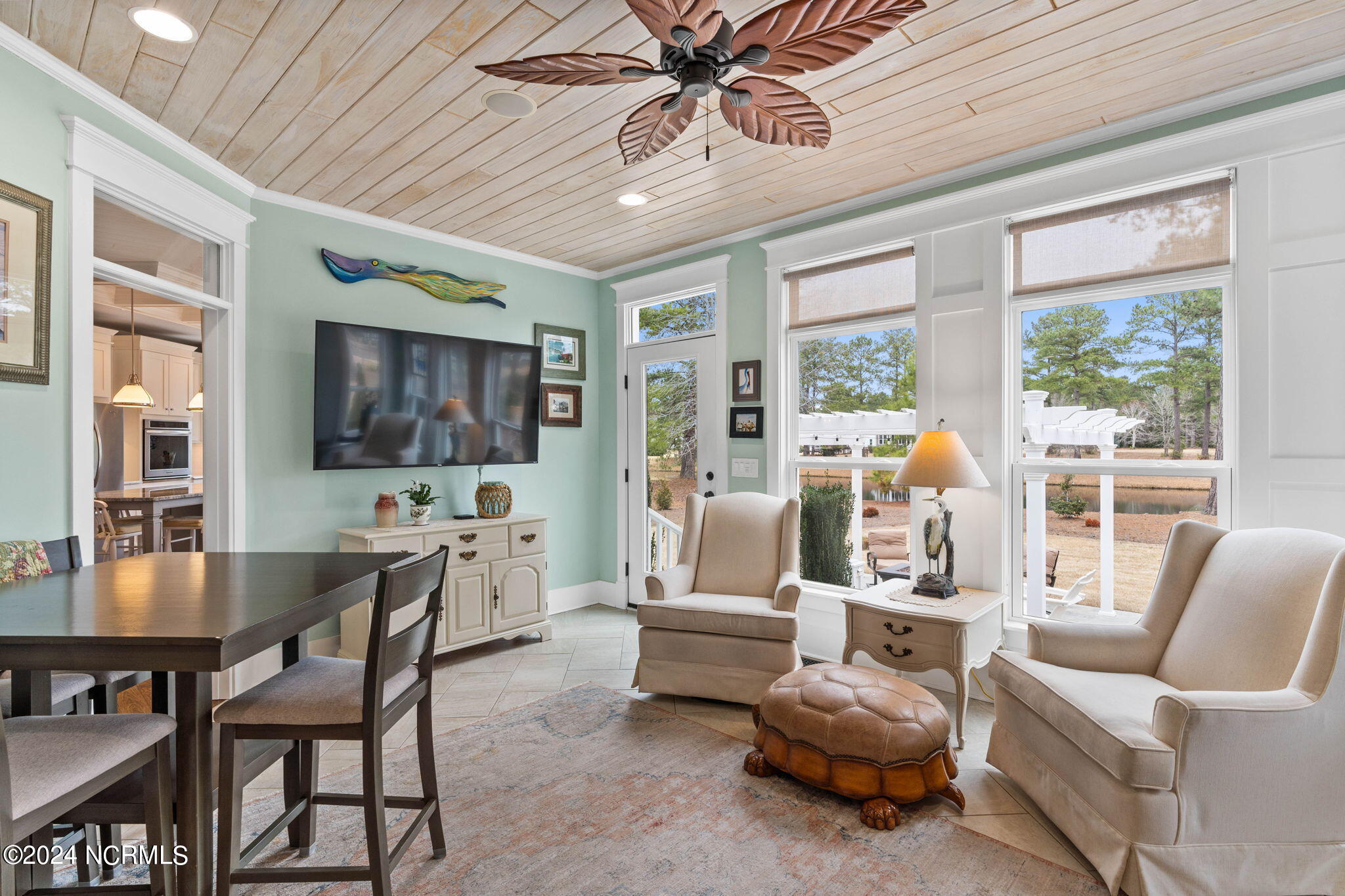 804 Breezewood Drive SE