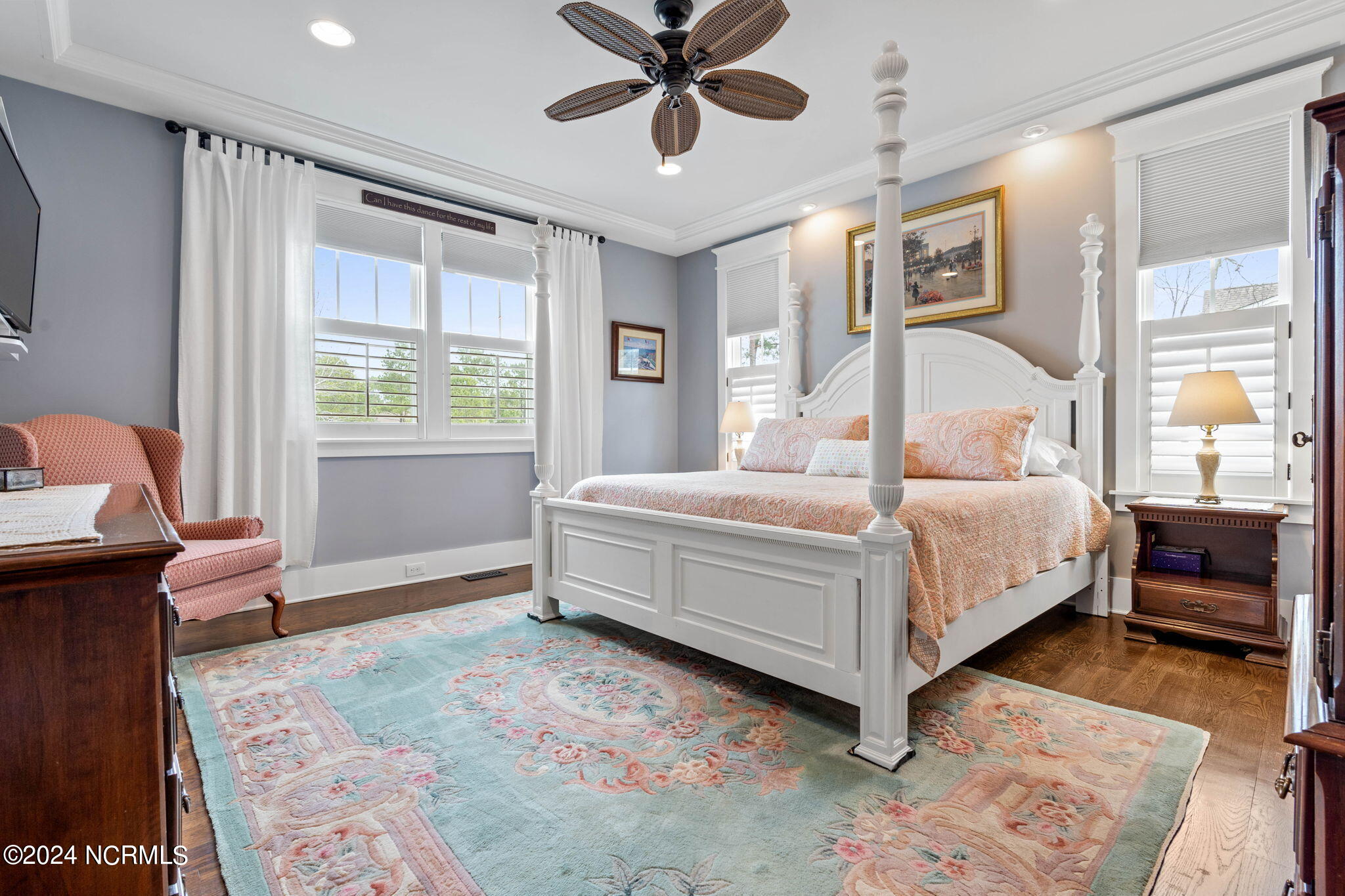 804 Breezewood Drive SE