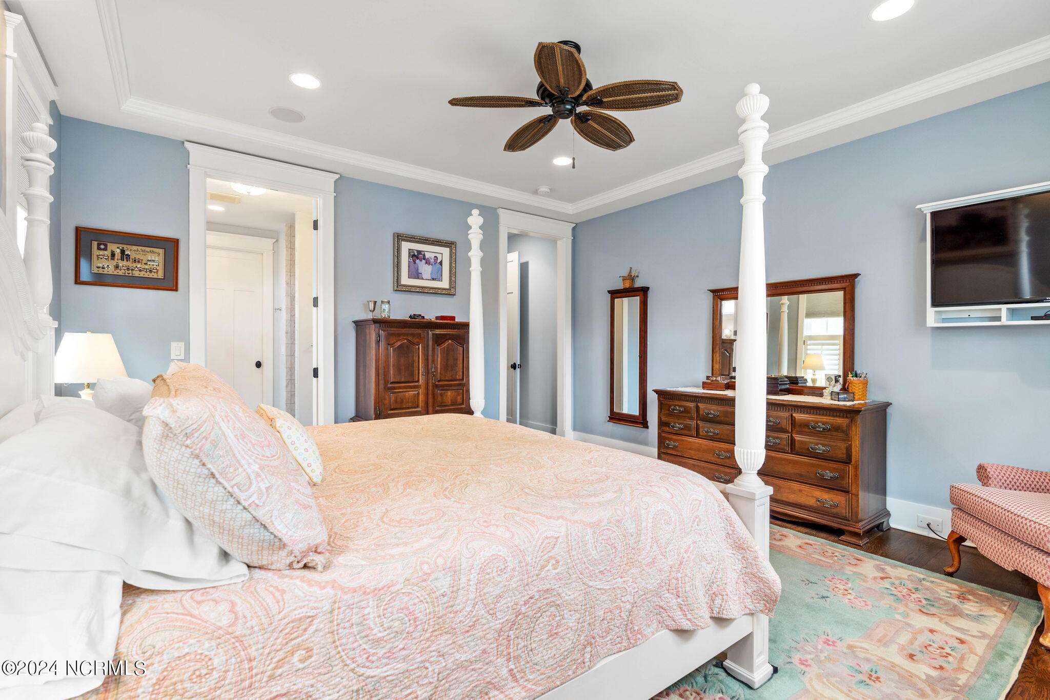 804 Breezewood Drive SE