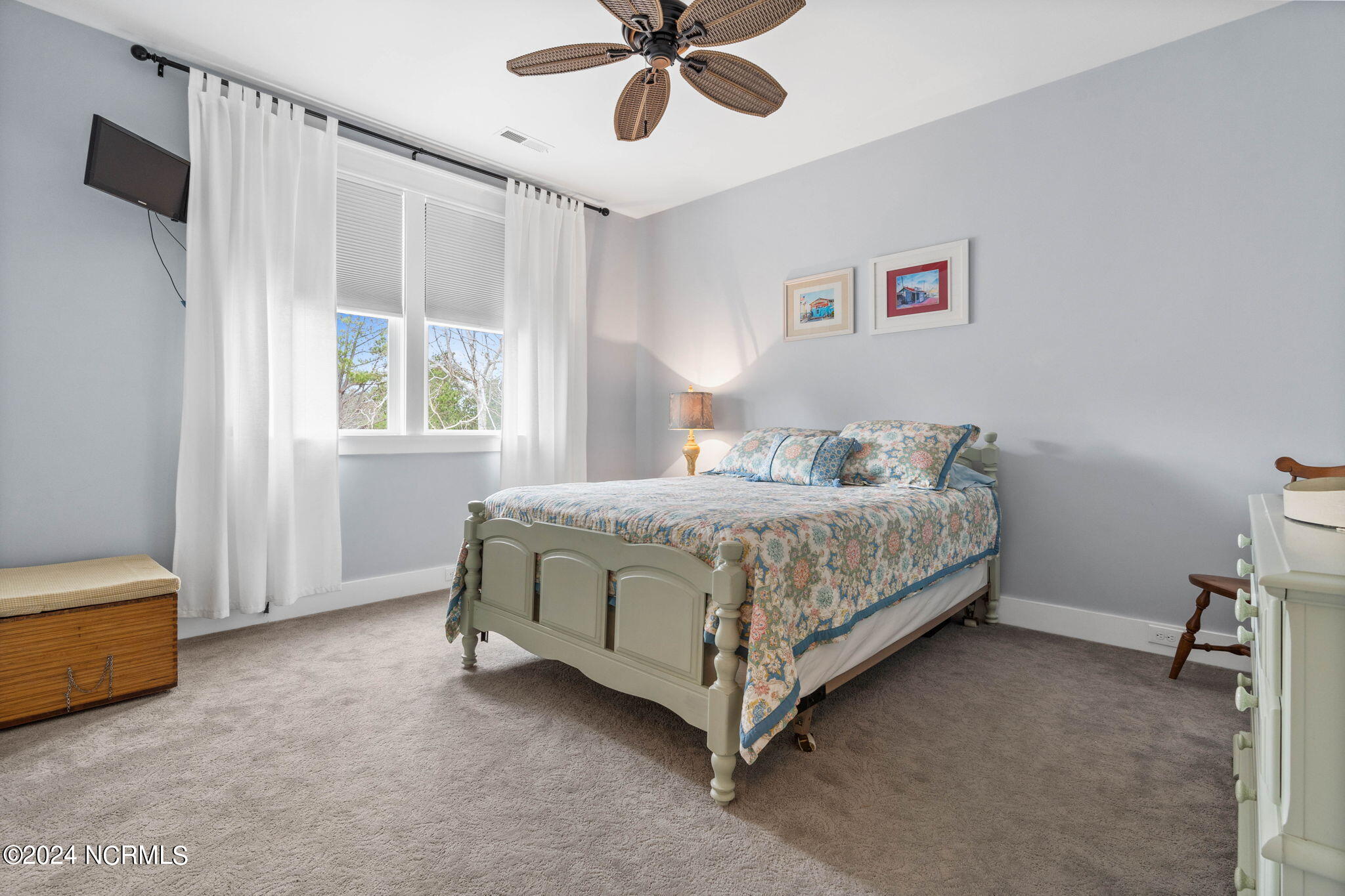 804 Breezewood Drive SE