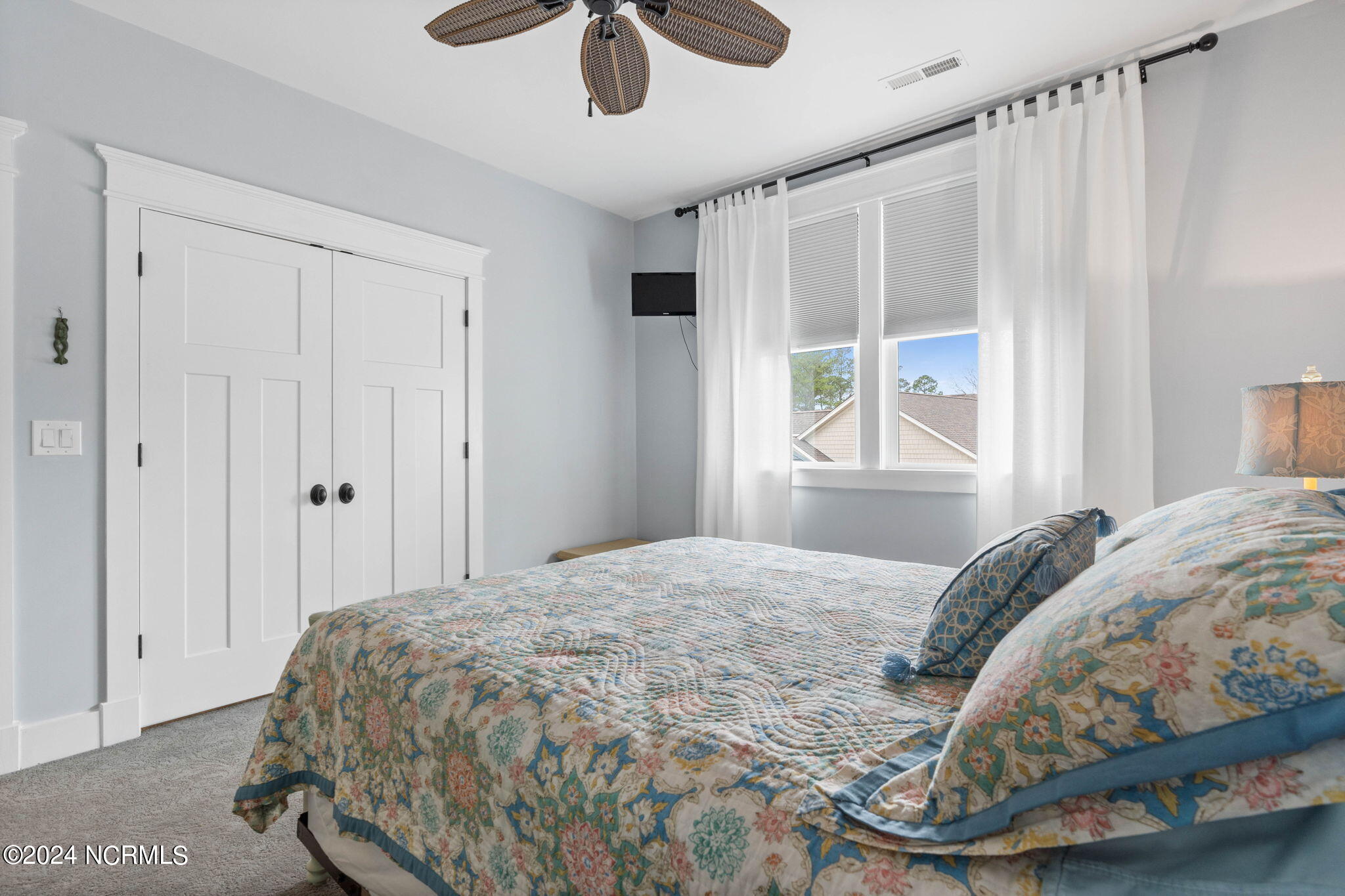 804 Breezewood Drive SE