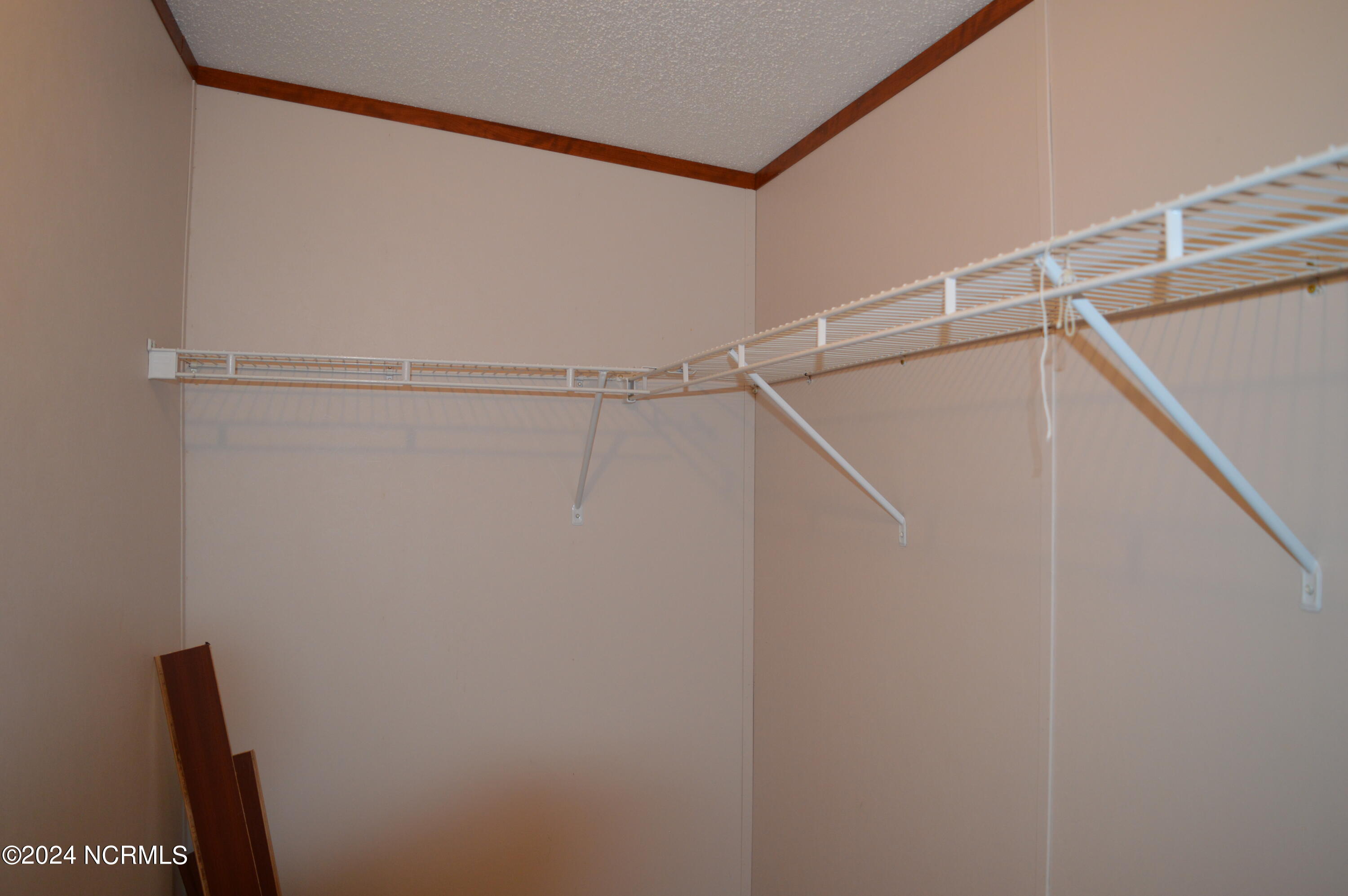 1886 Pelican Point Court SE