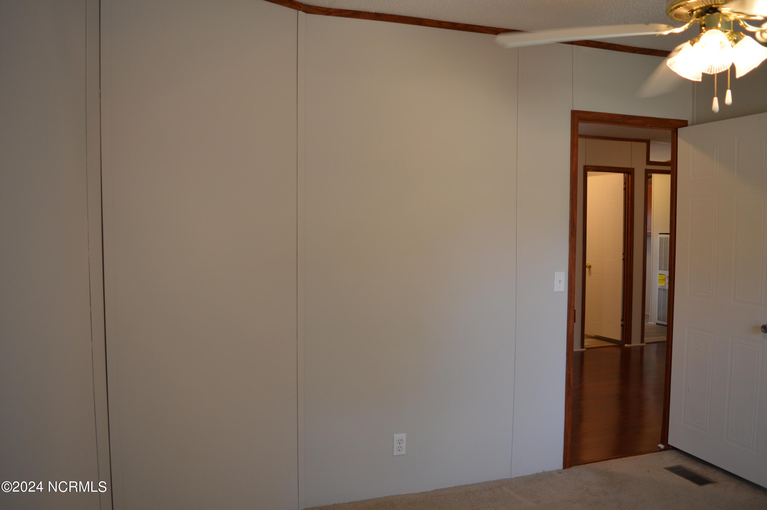 1886 Pelican Point Court SE