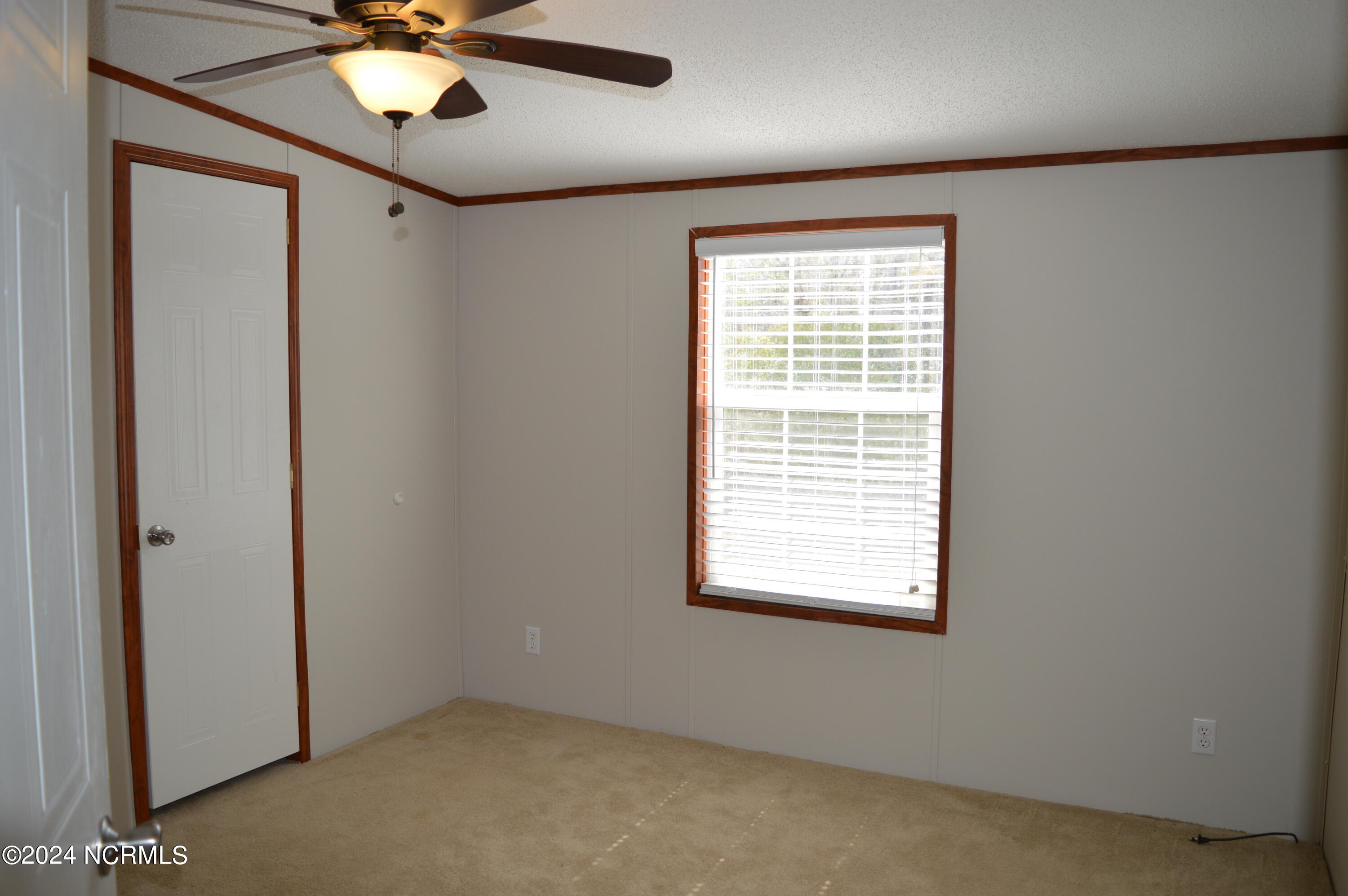 1886 Pelican Point Court SE