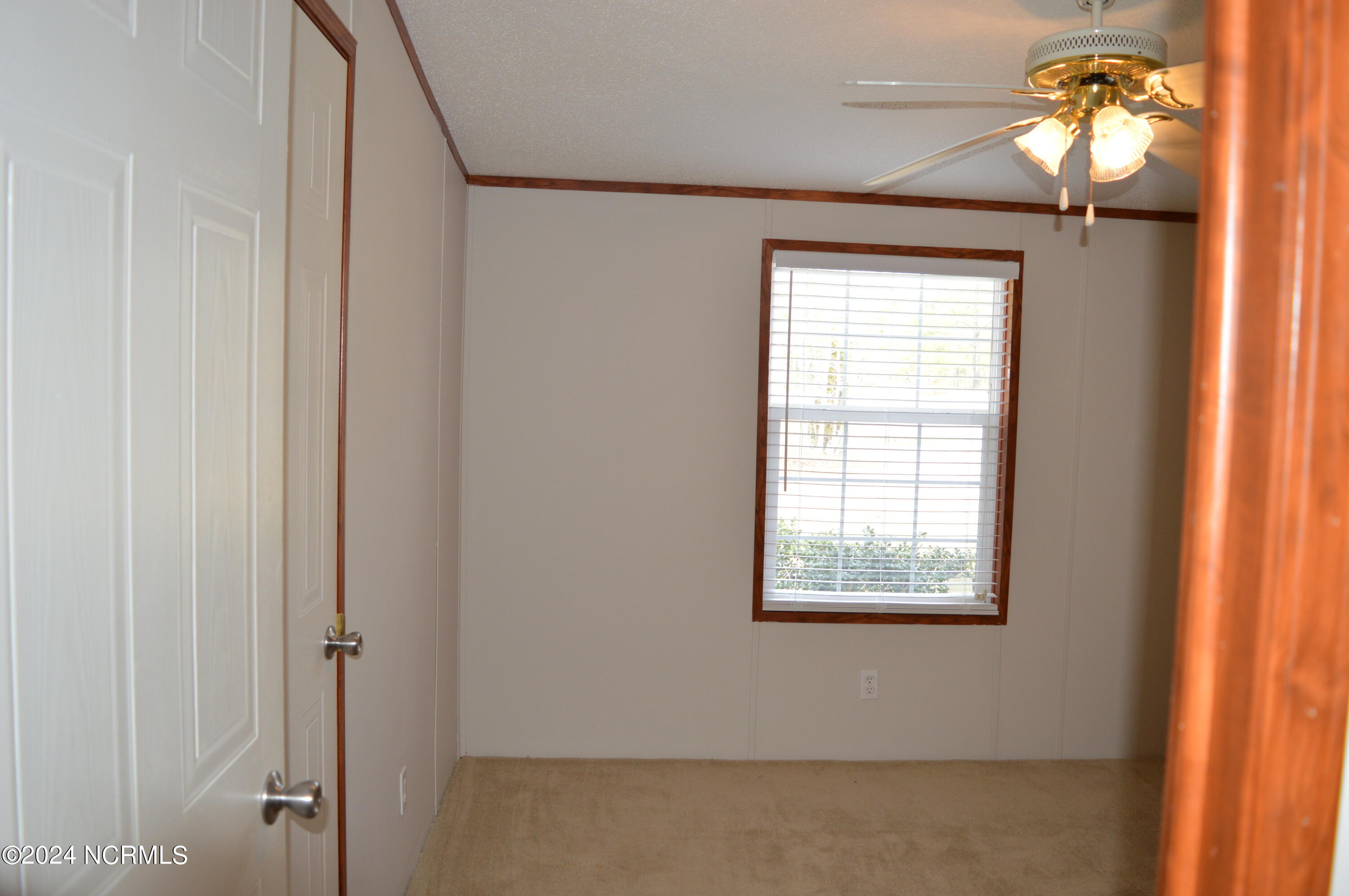 1886 Pelican Point Court SE