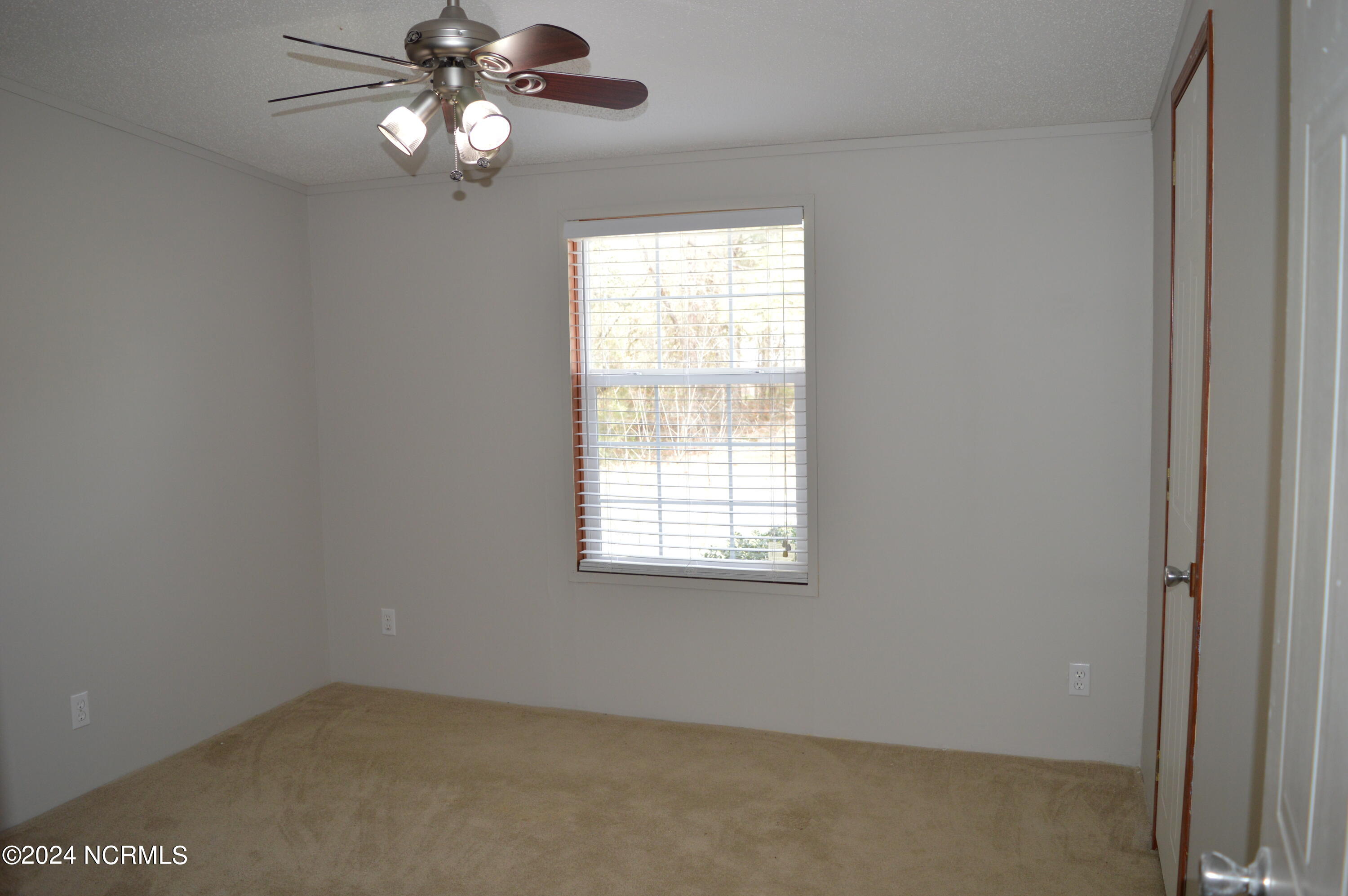 1886 Pelican Point Court SE