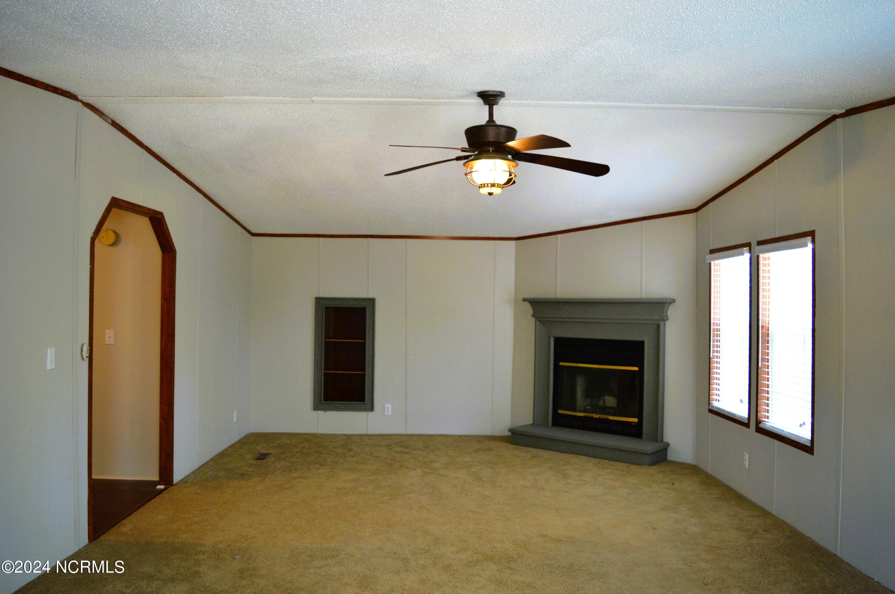 1886 Pelican Point Court SE