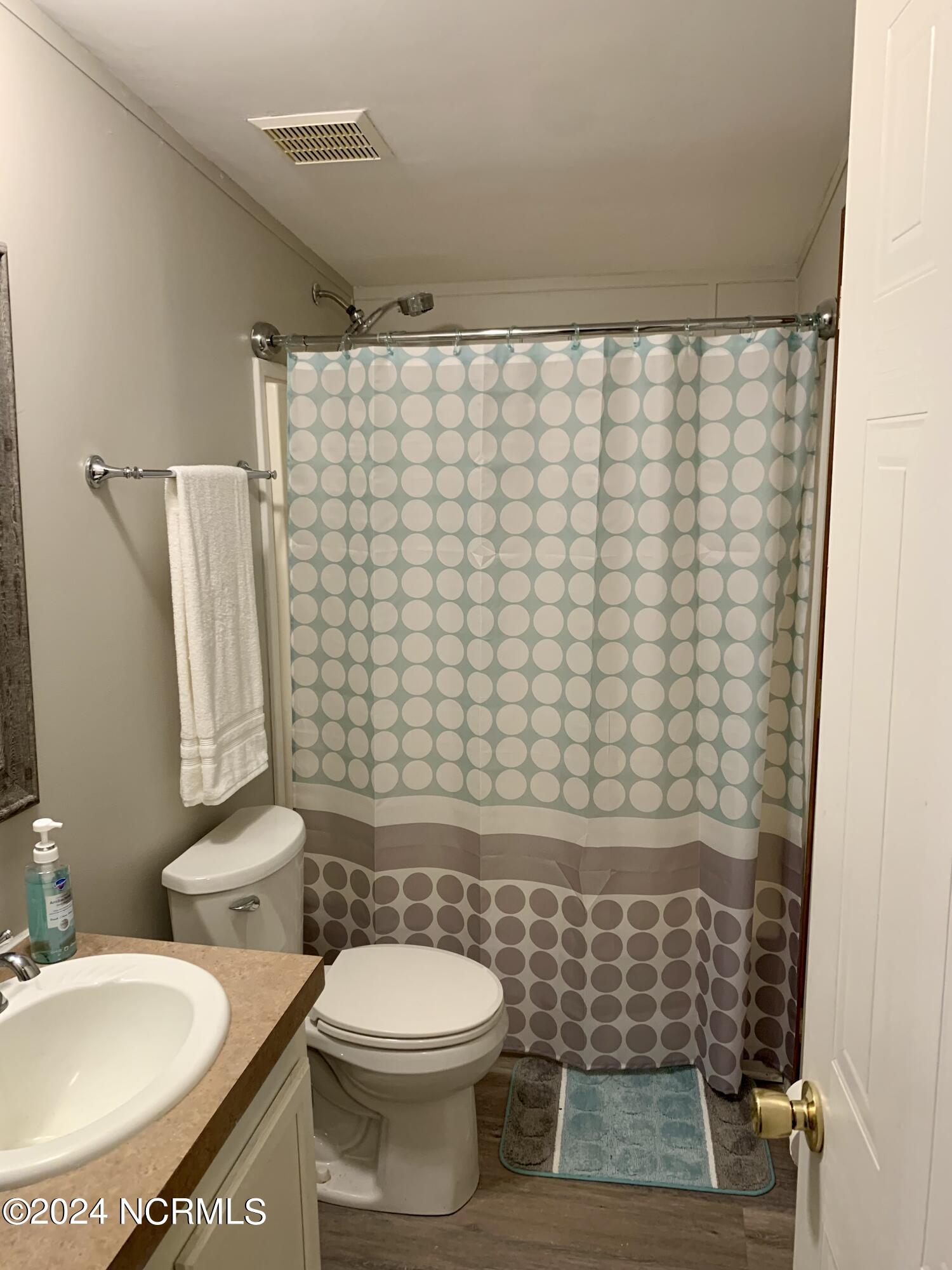 1886 Pelican Point Court SE