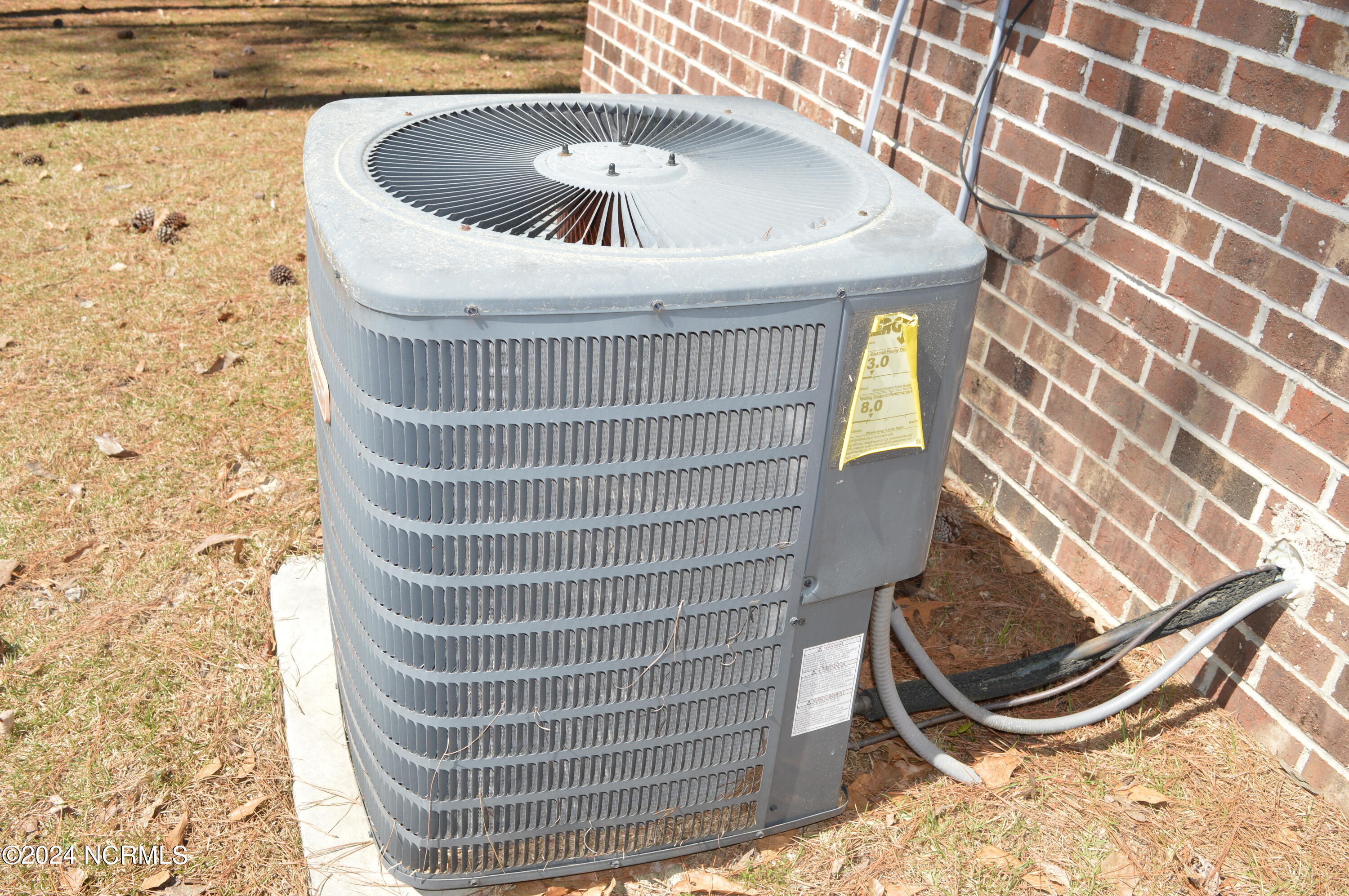 1886 Pelican Point Court SE