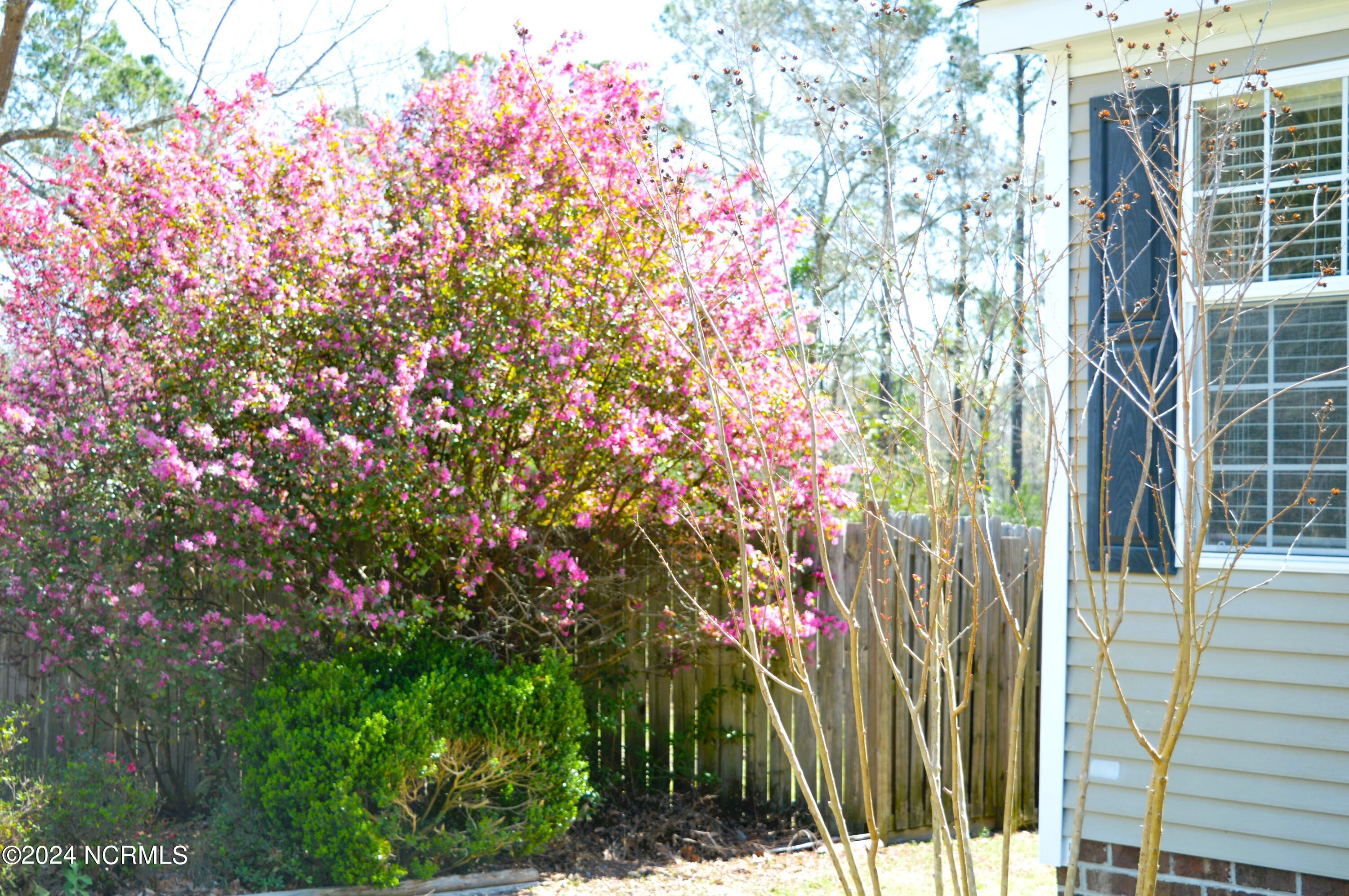 1886 Pelican Point Court SE