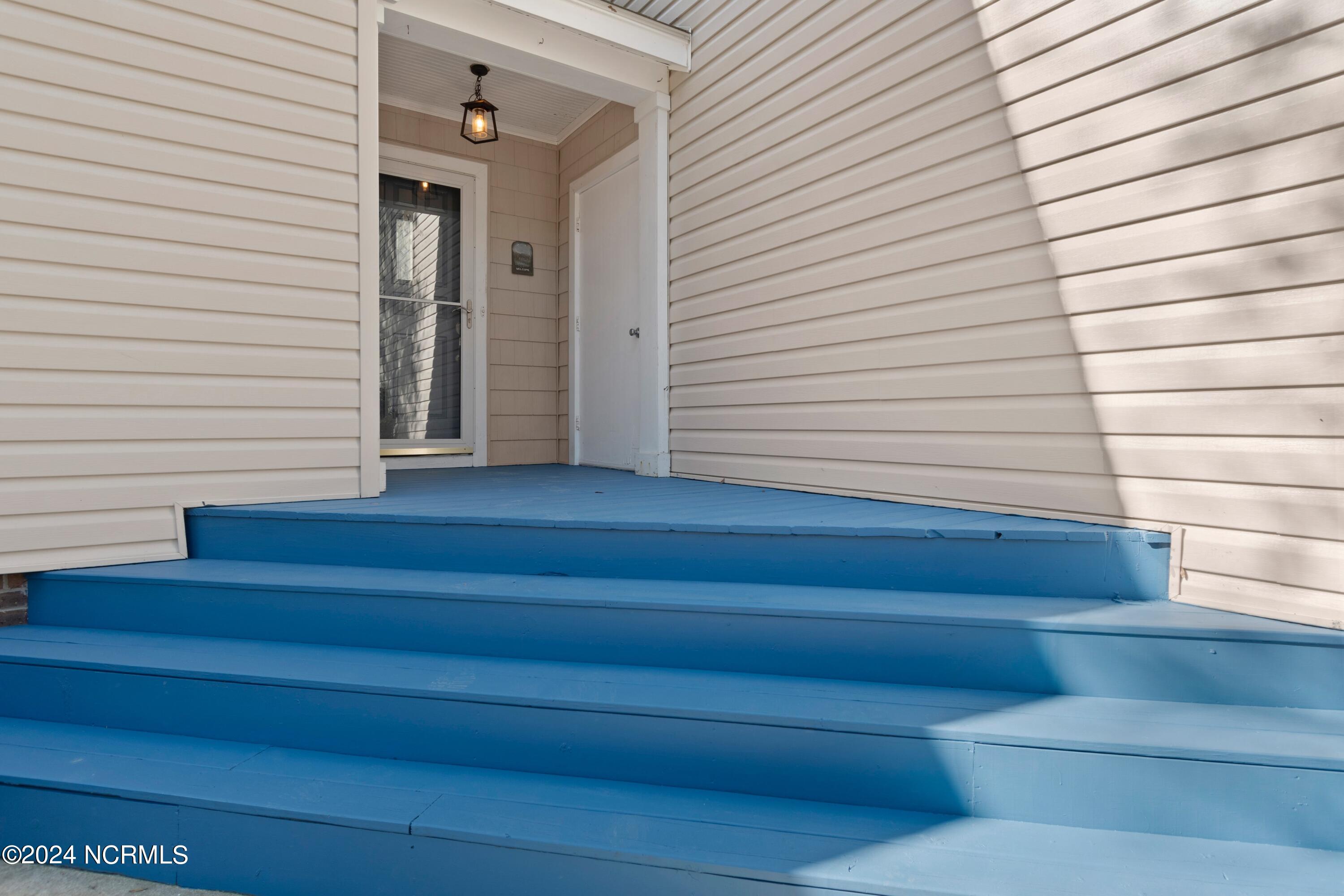 3916 Marsh Hen Drive SW