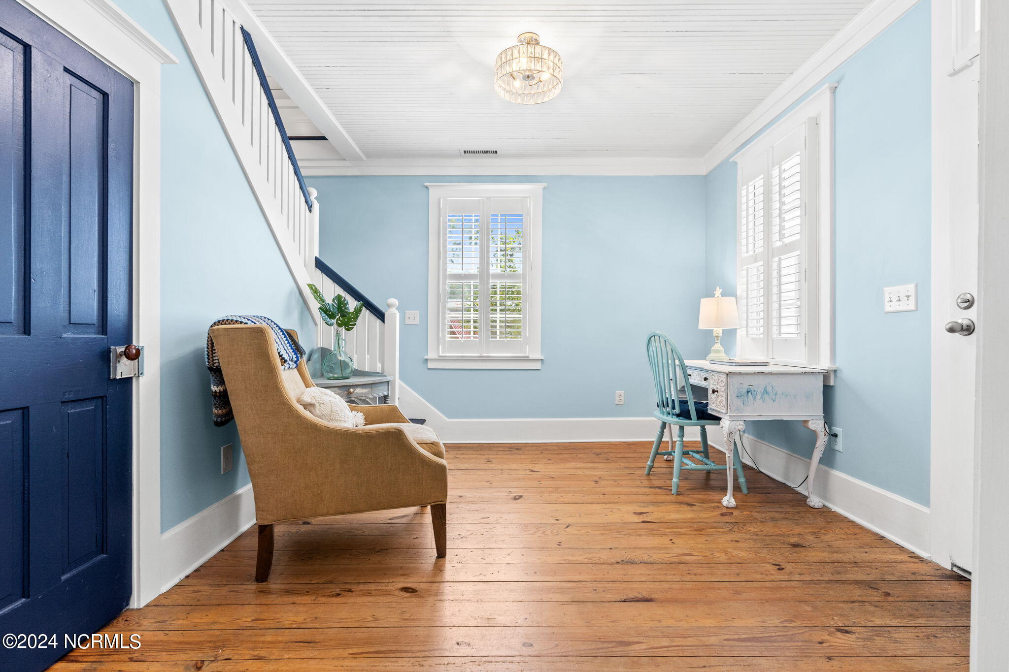 110 W St George Street