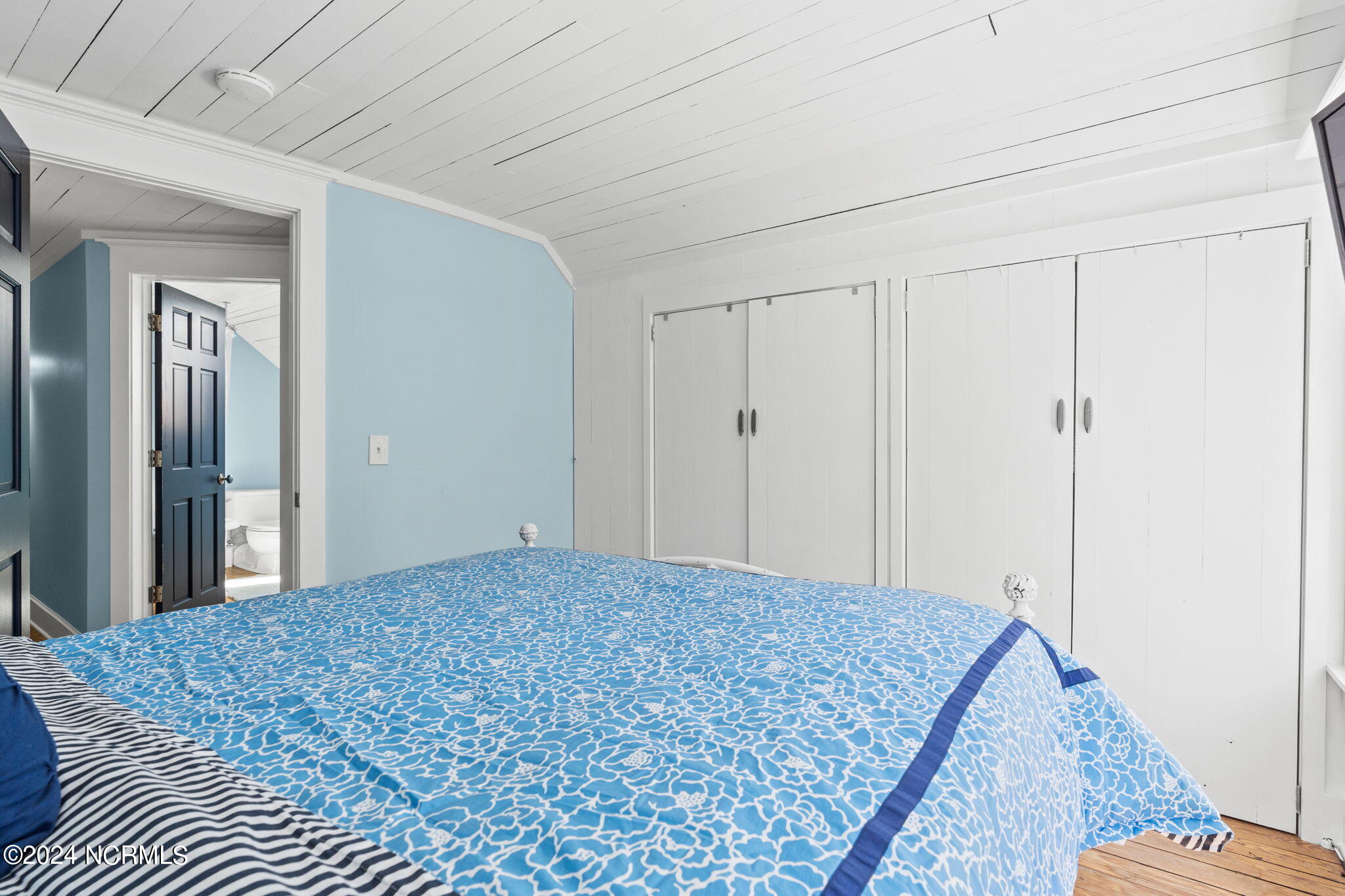 110 W St George Street