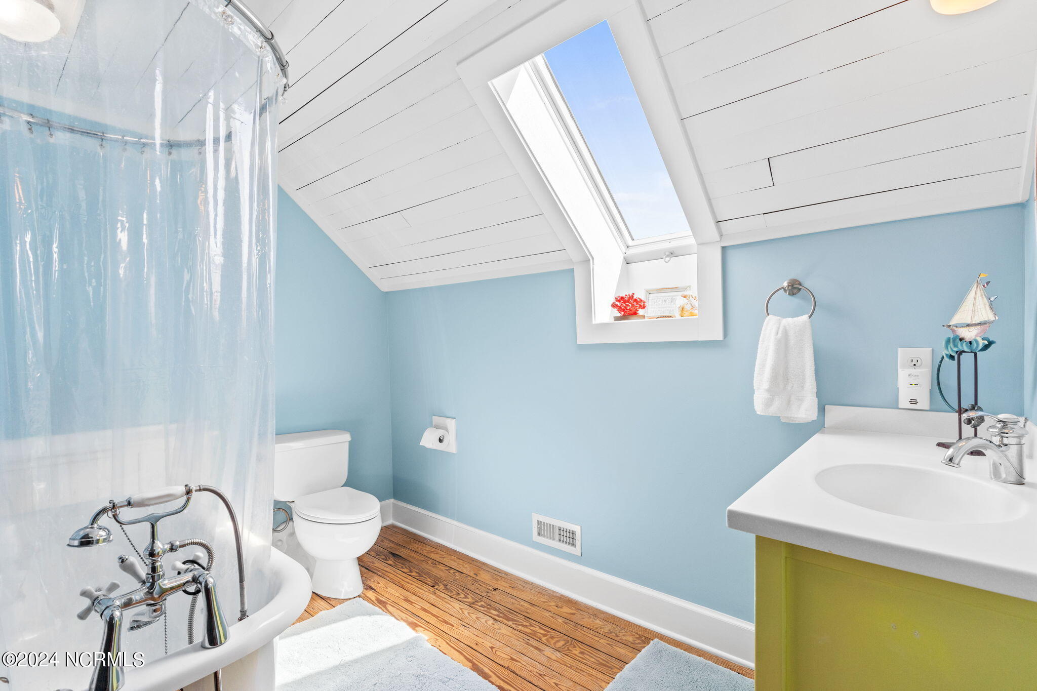 110 W St George Street