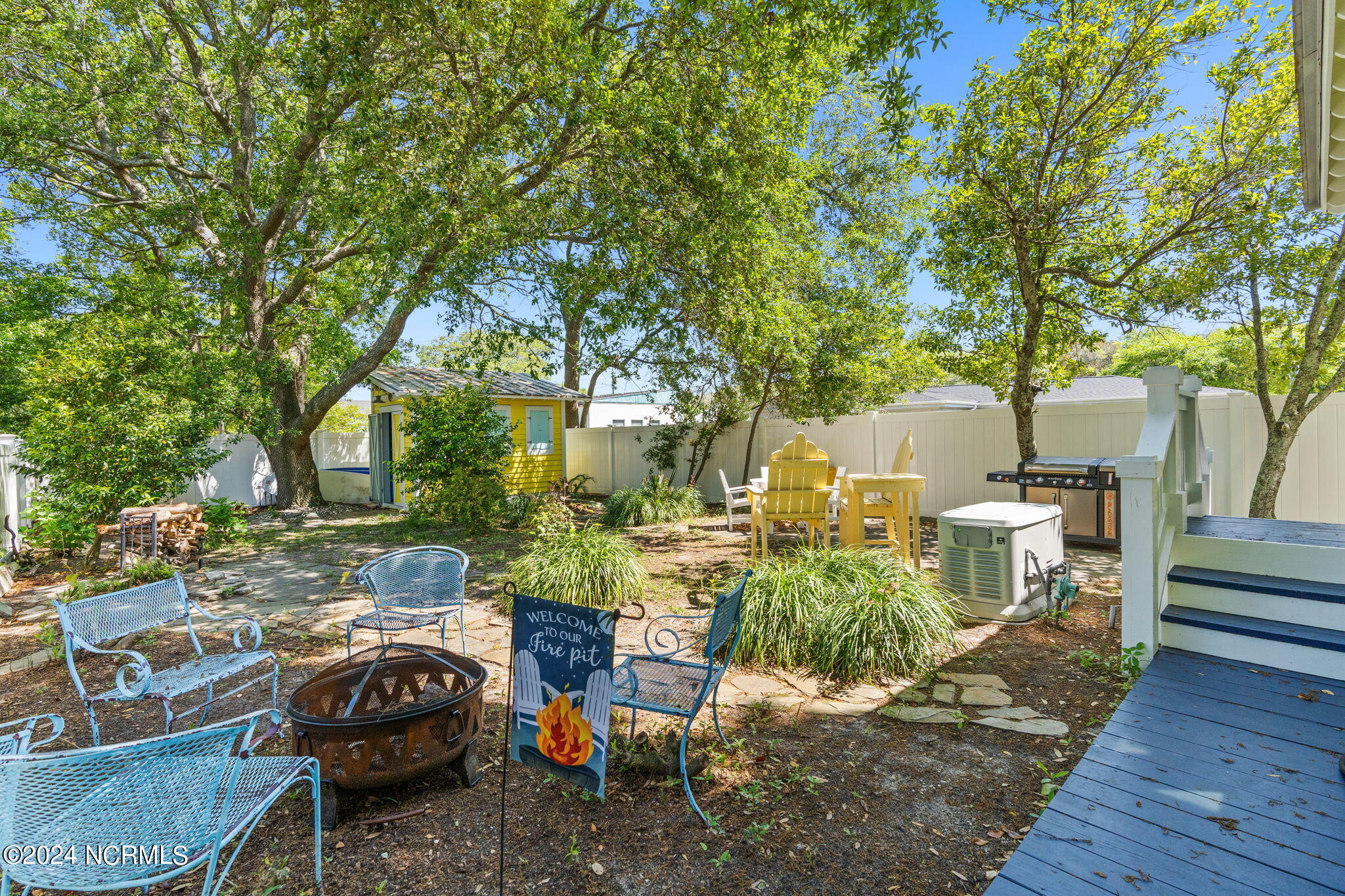 110 W St George Street