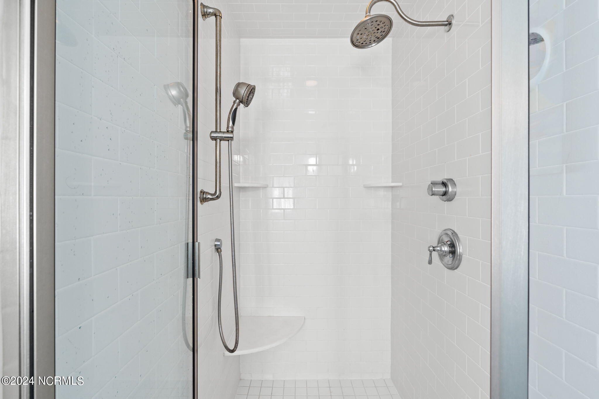 110 W St George Street