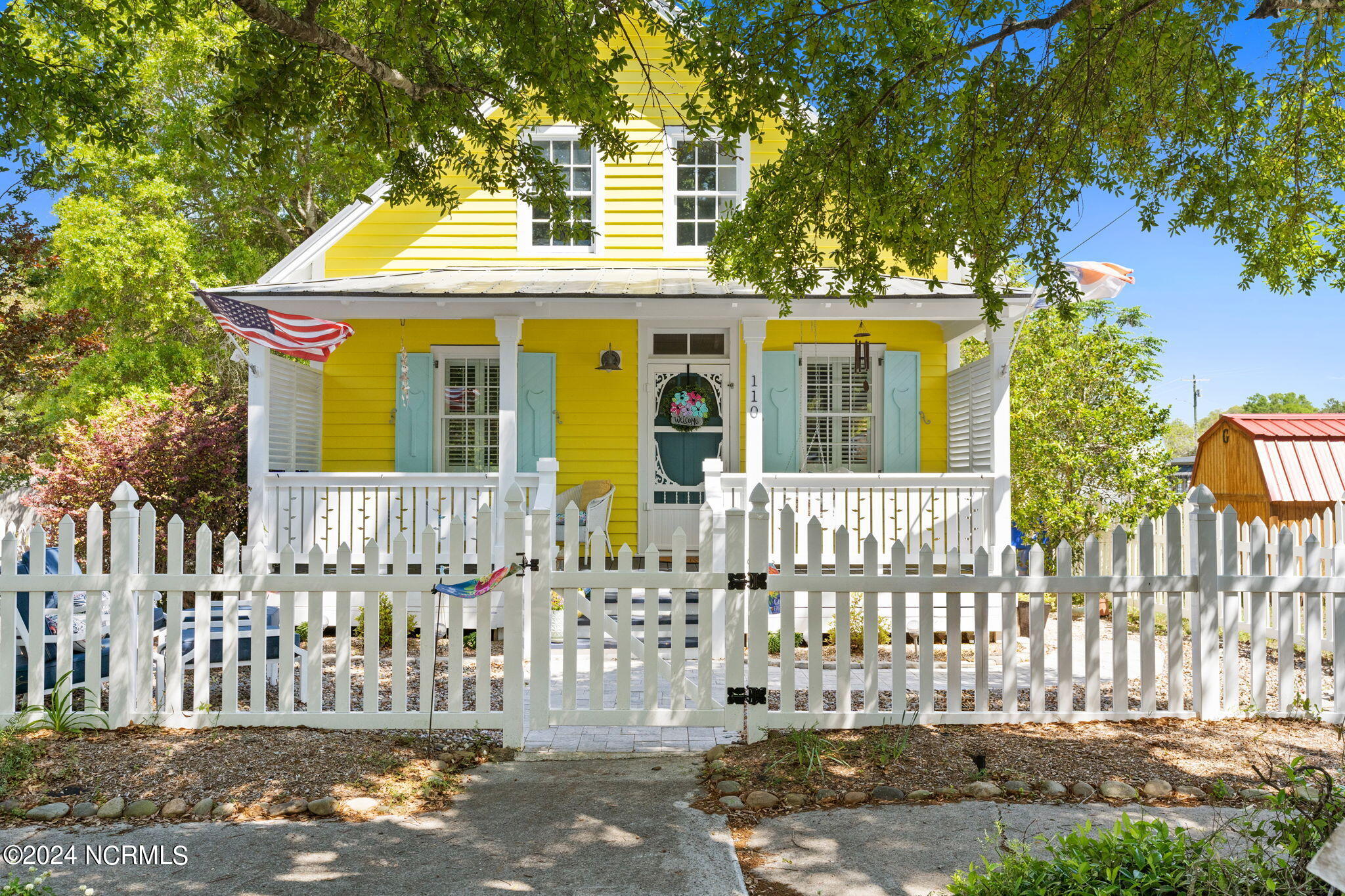 110 W St George Street