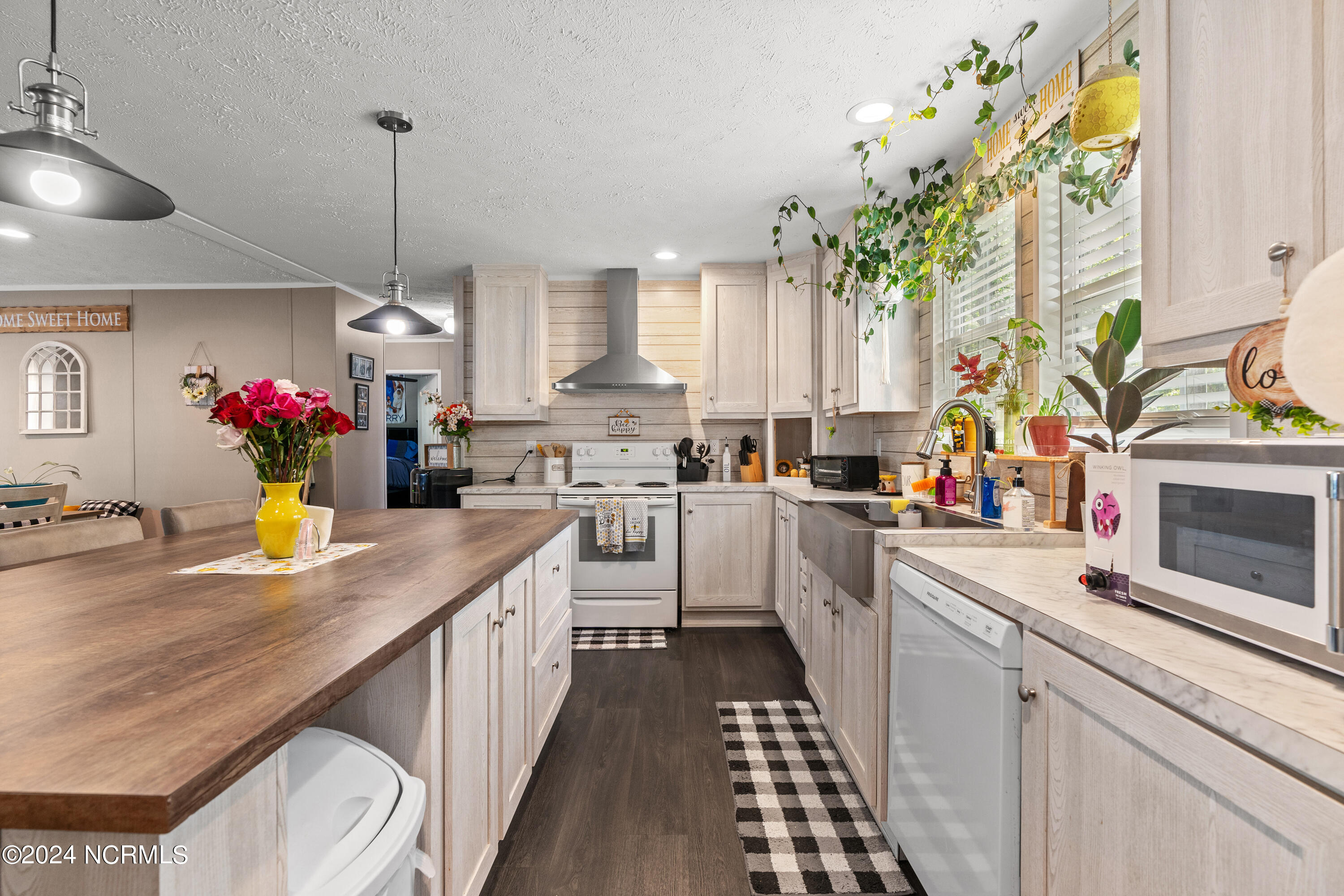 259 Beachwood Drive NW