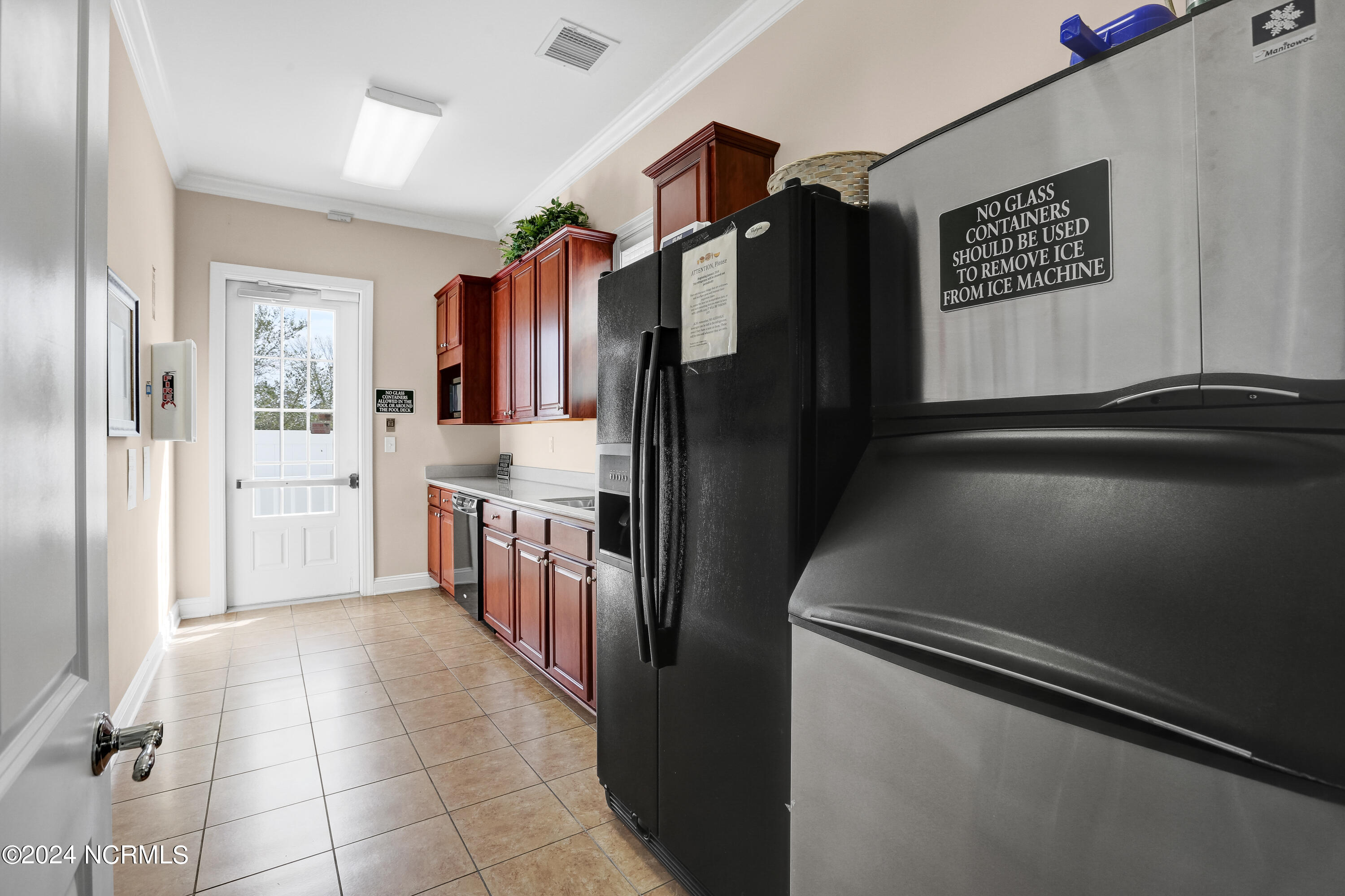 5003 Bowline Court