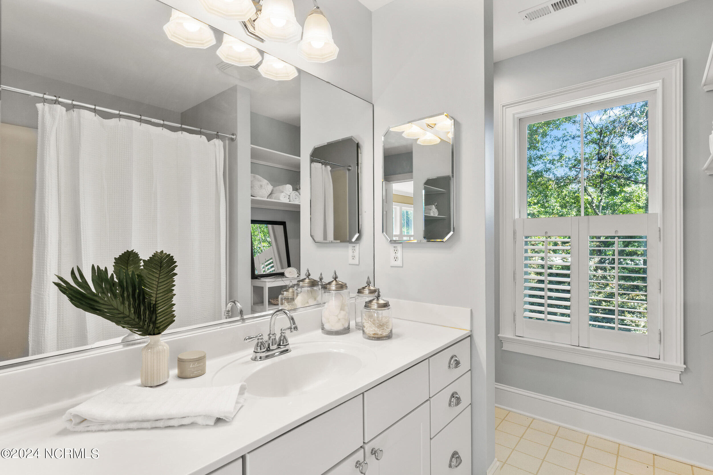 415 N Burrington Avenue