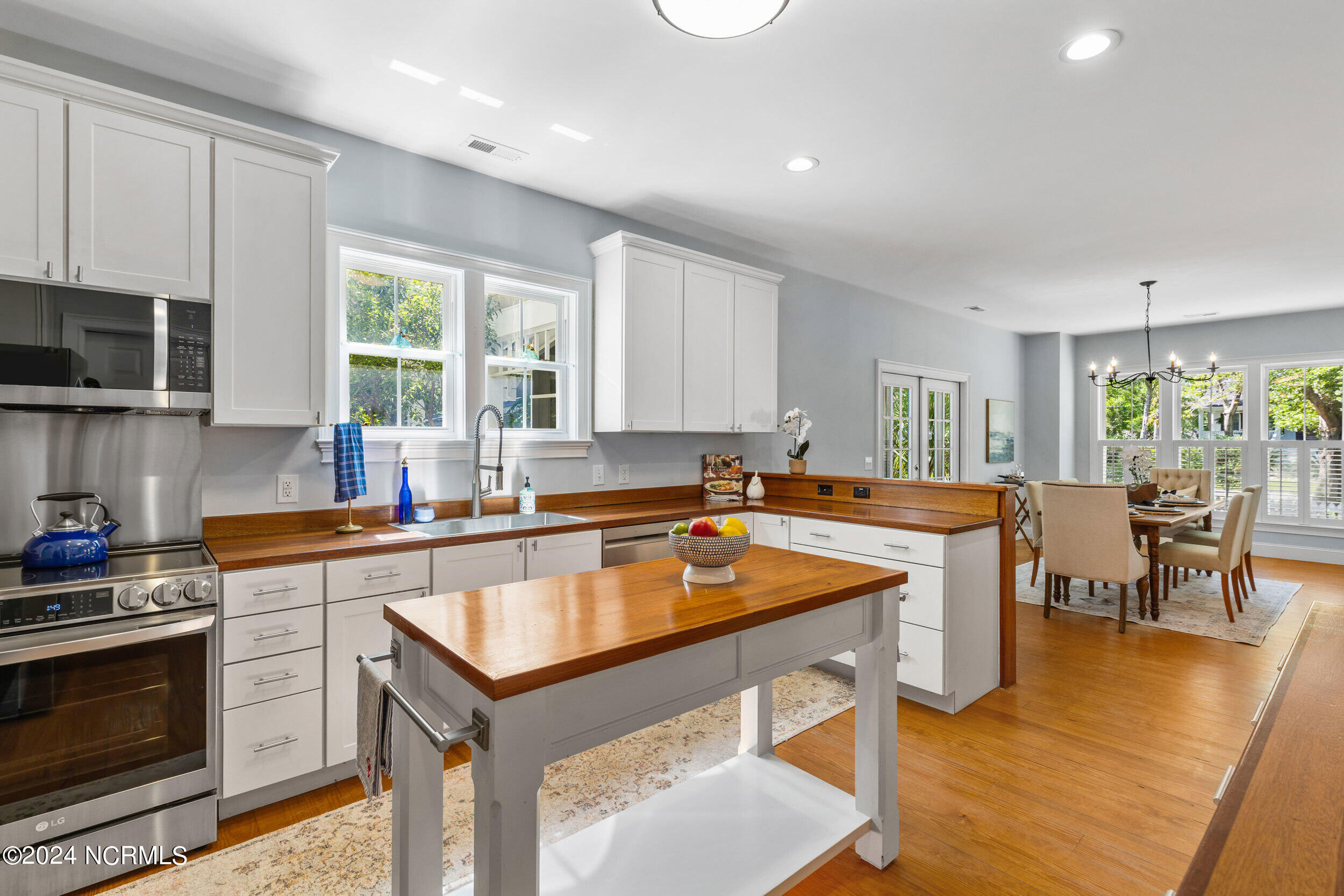 415 N Burrington Avenue