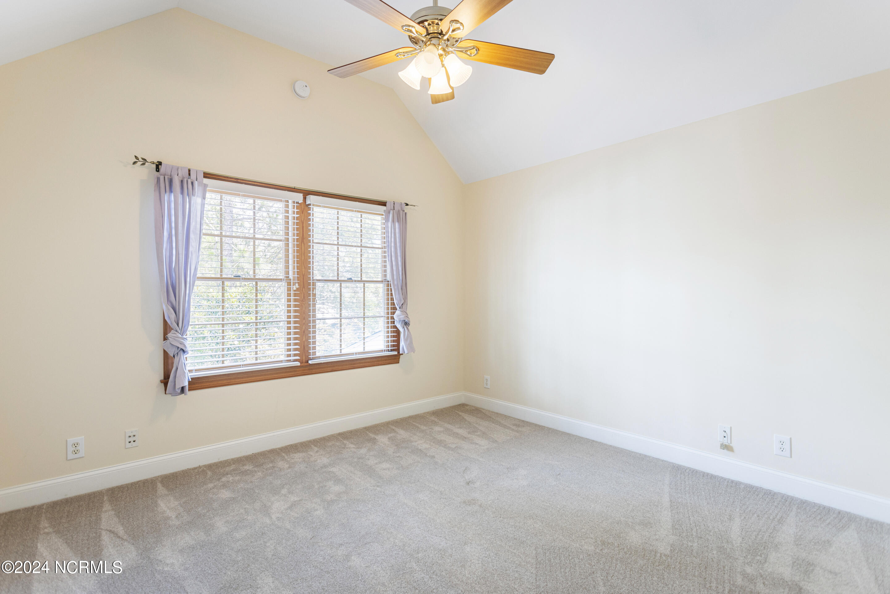 4123 Lark Bunting Court SE