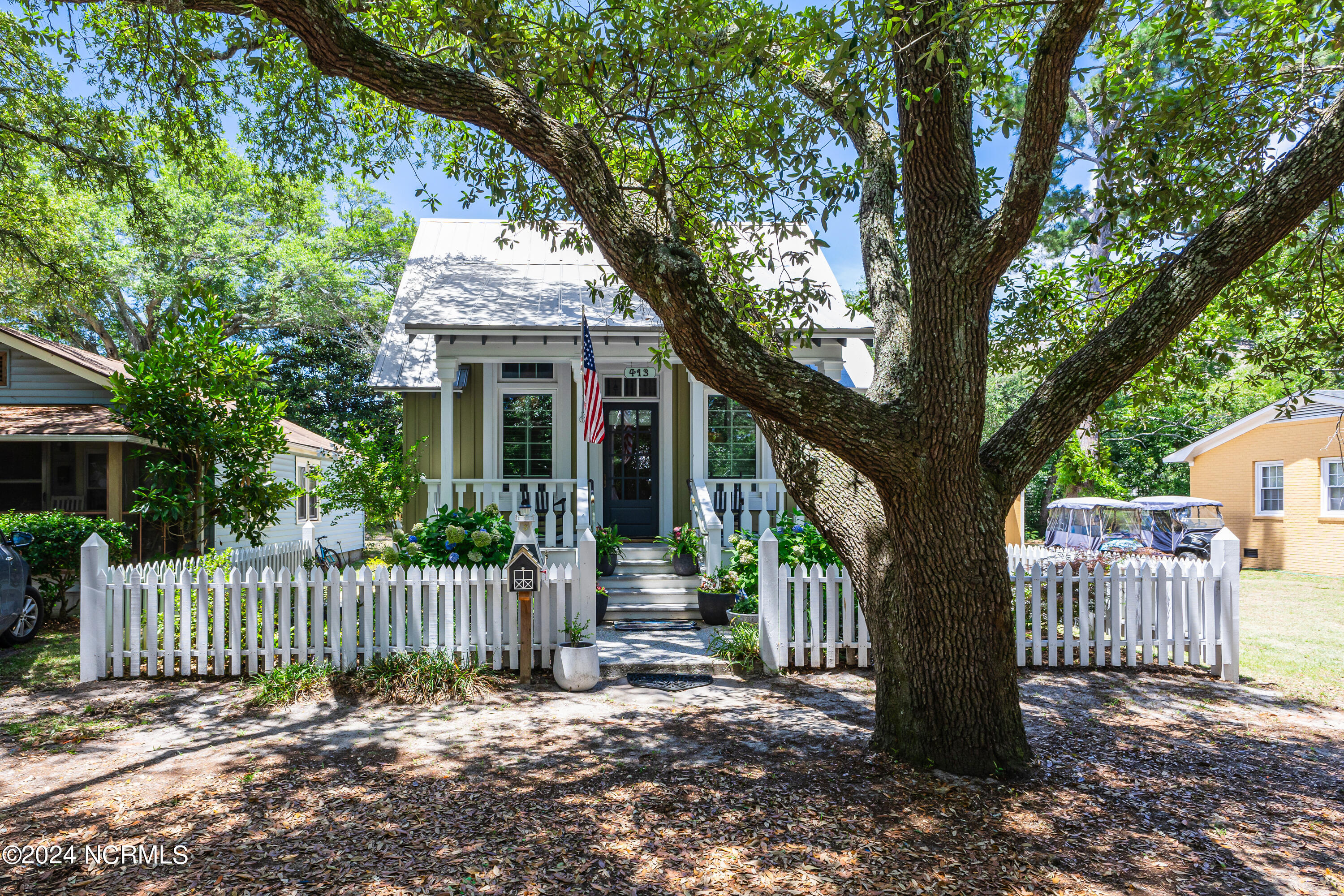 413 N Caswell Avenue