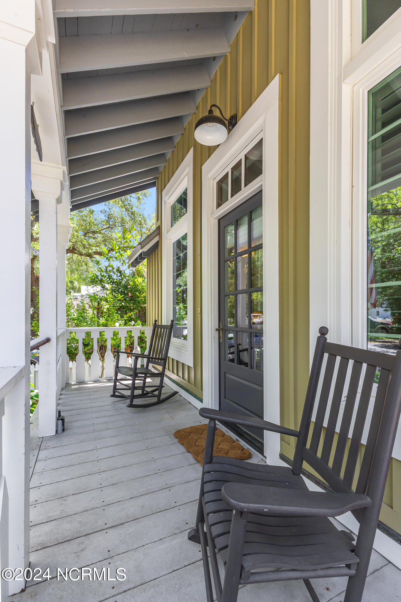 413 N Caswell Avenue