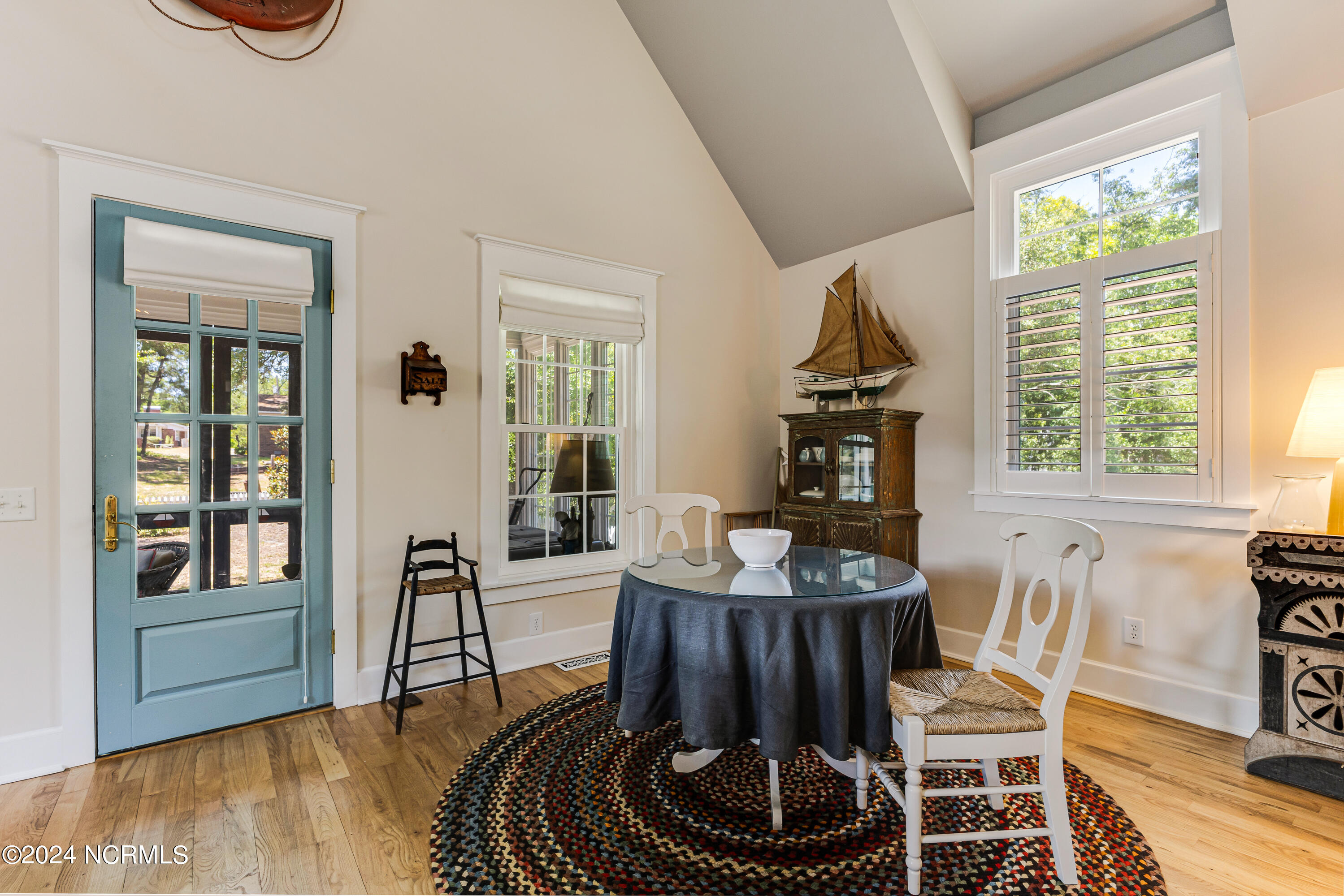 413 N Caswell Avenue