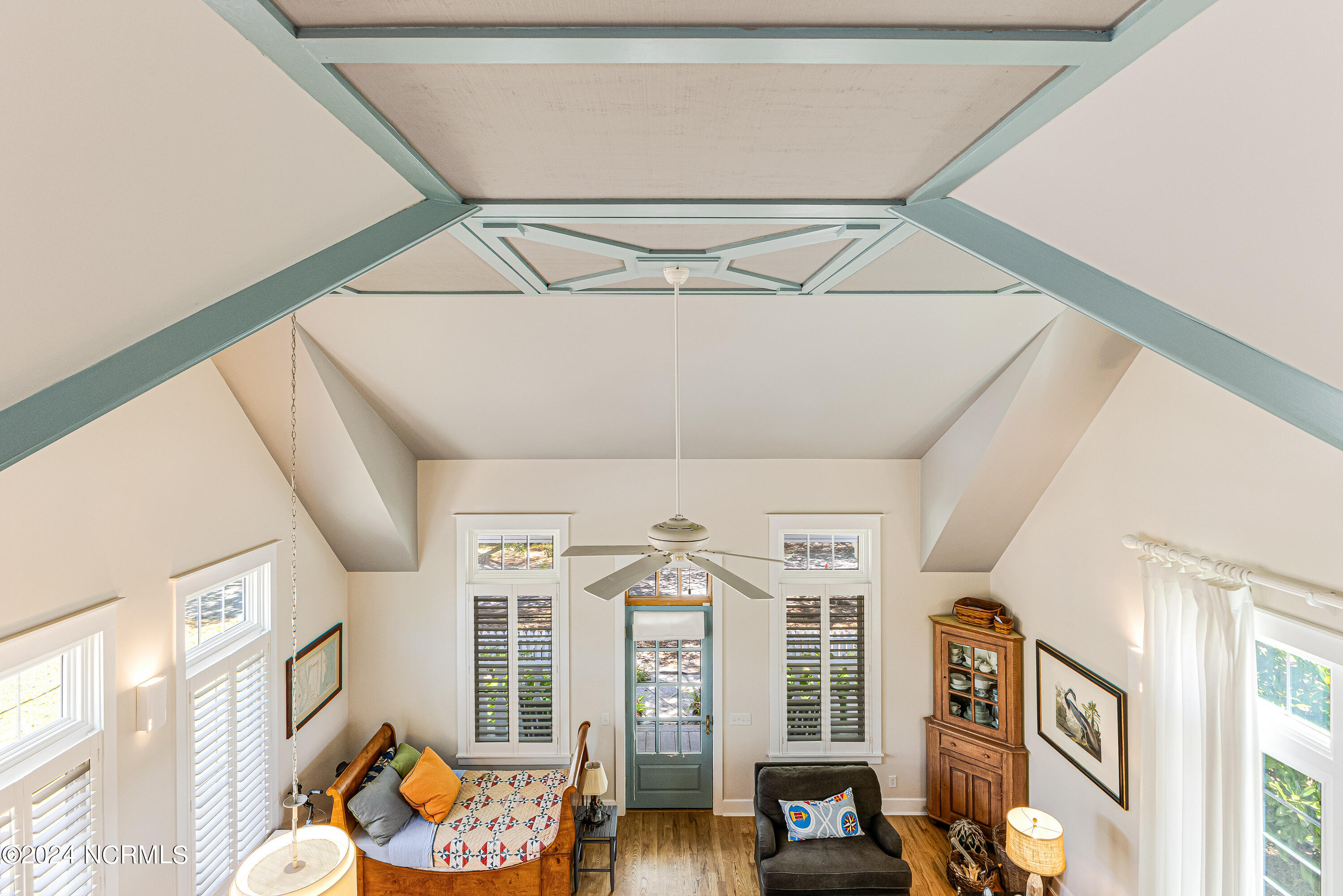 413 N Caswell Avenue