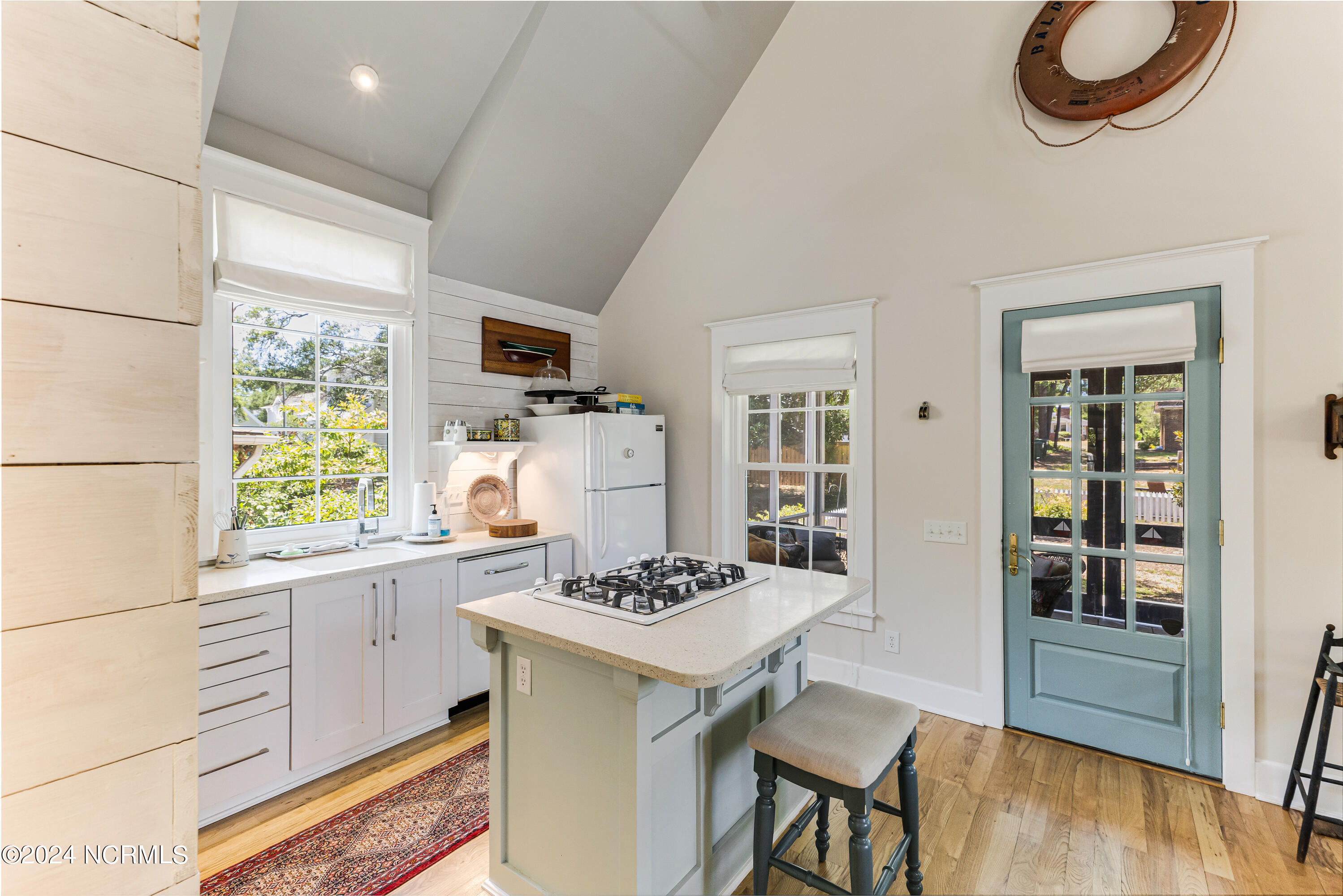 413 N Caswell Avenue