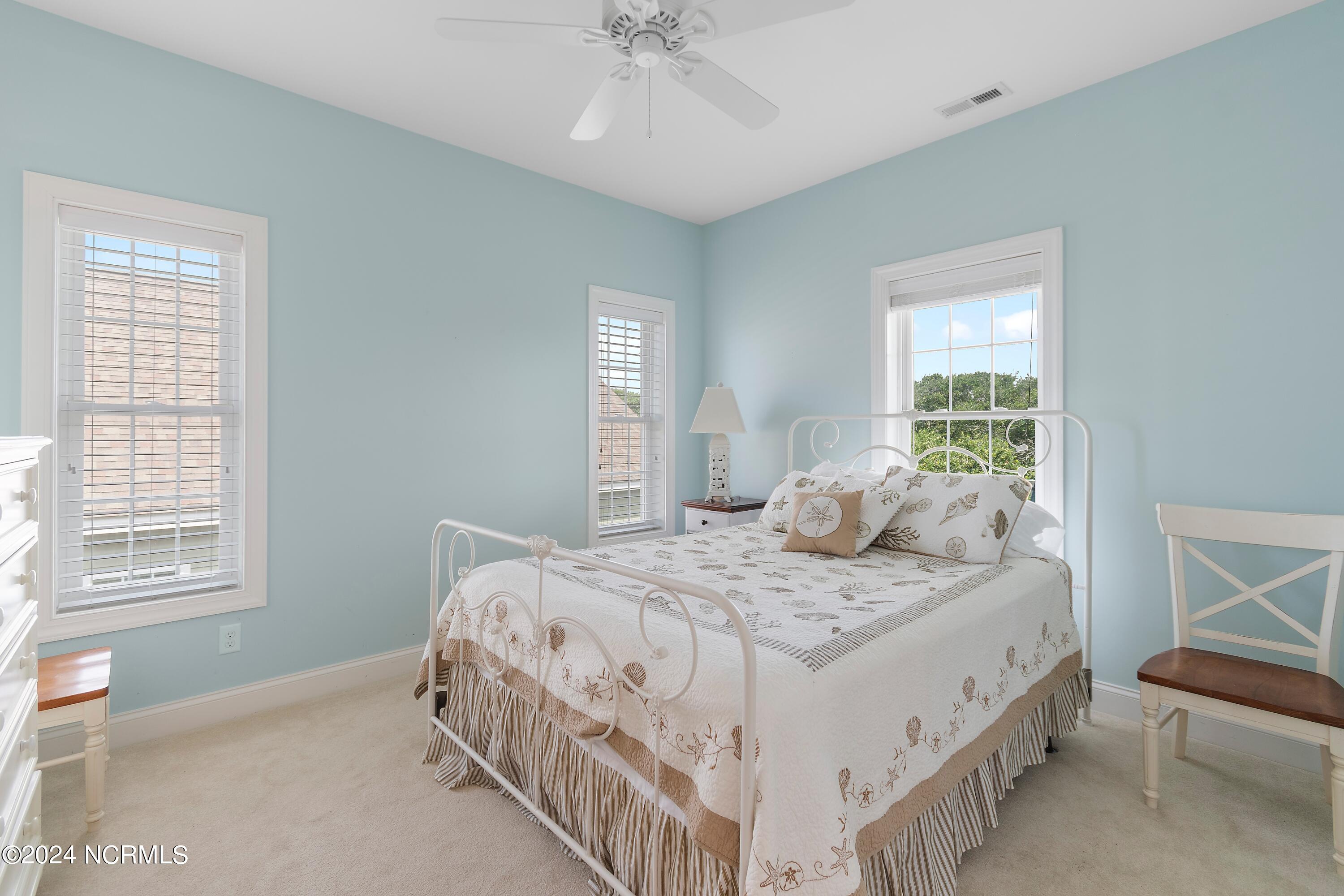 1636 E Dolphin Drive