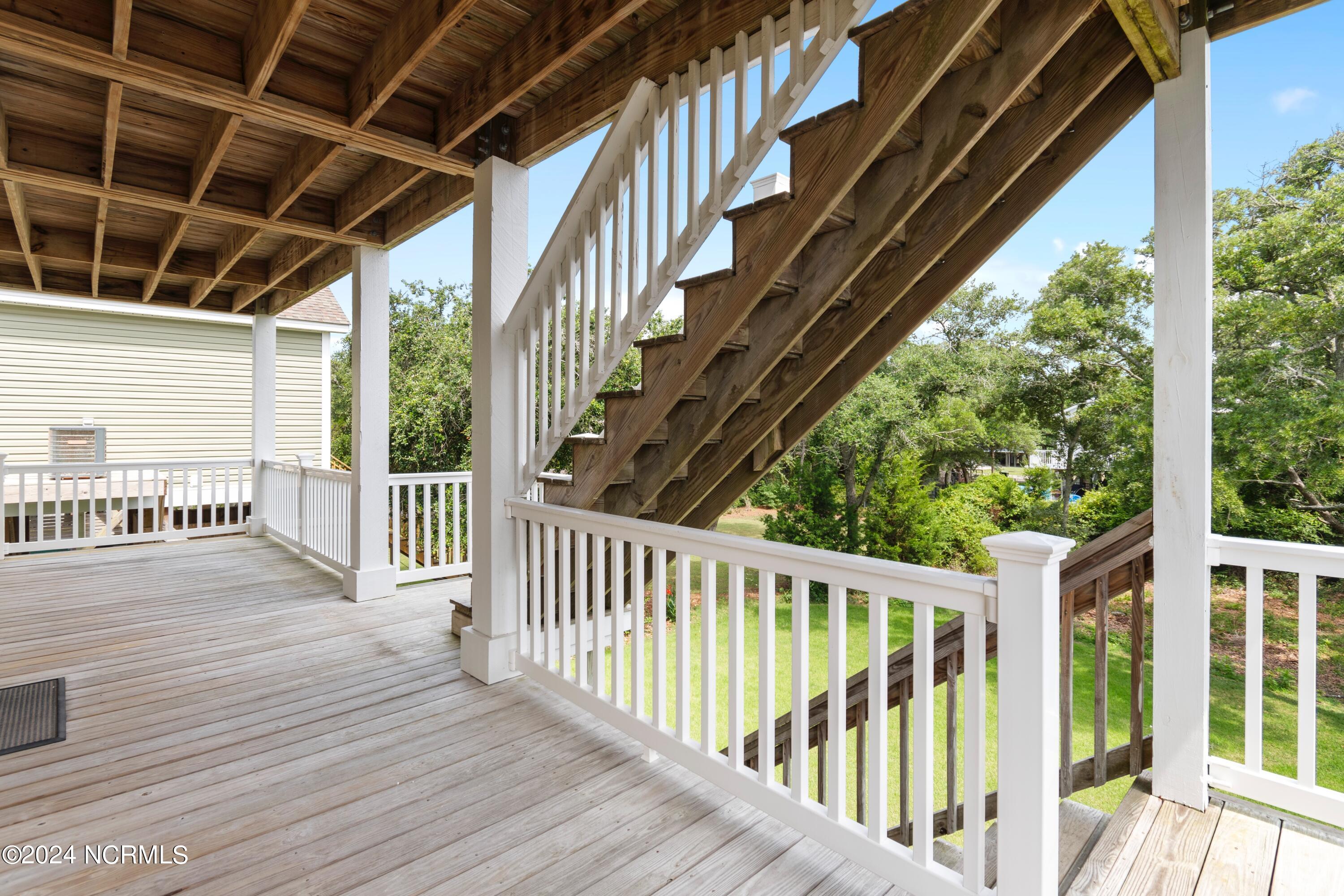 1636 E Dolphin Drive