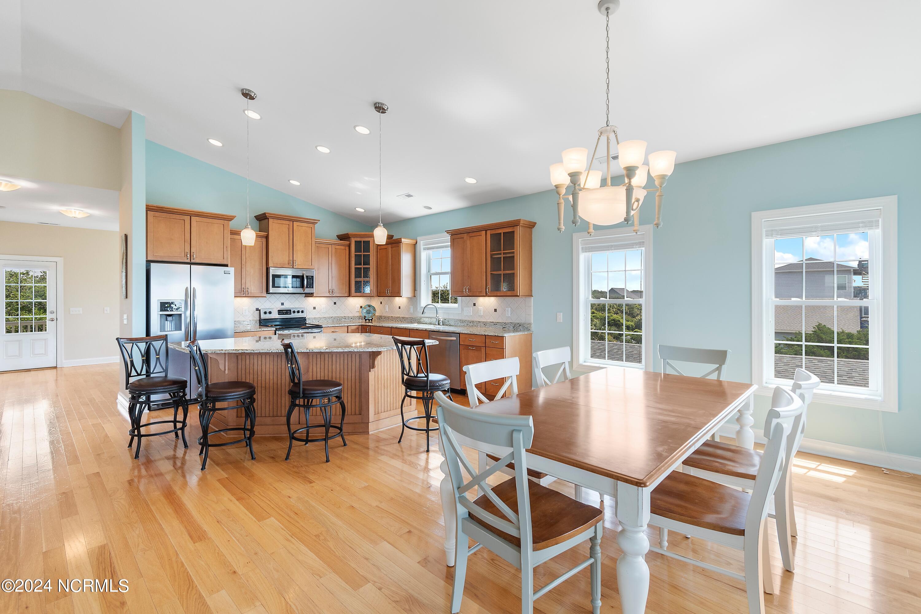 1636 E Dolphin Drive