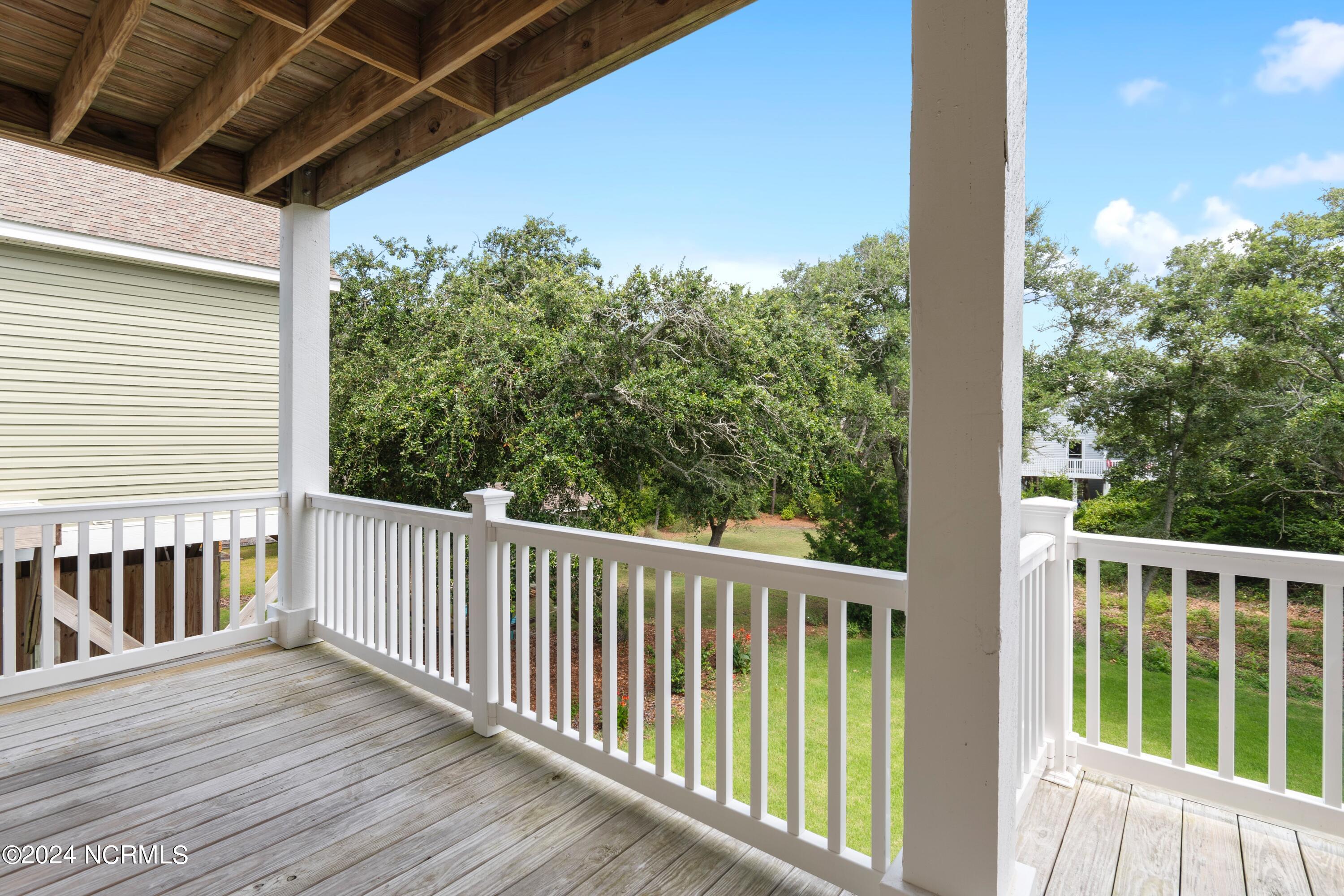 1636 E Dolphin Drive