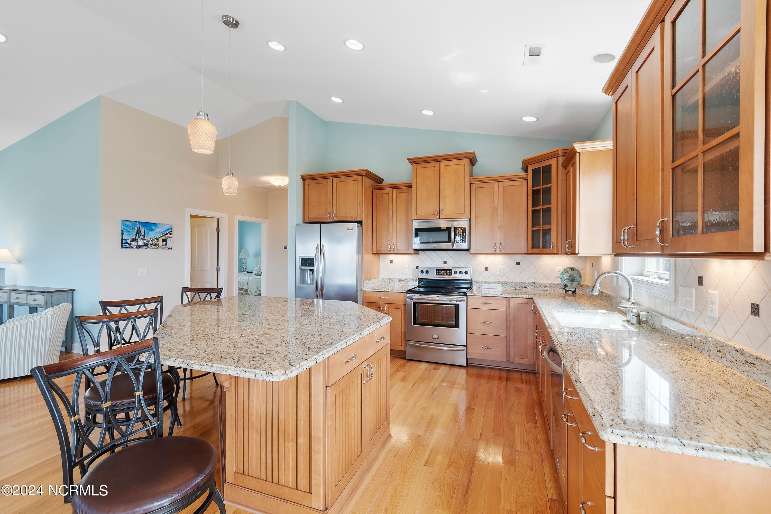 1636 E Dolphin Drive