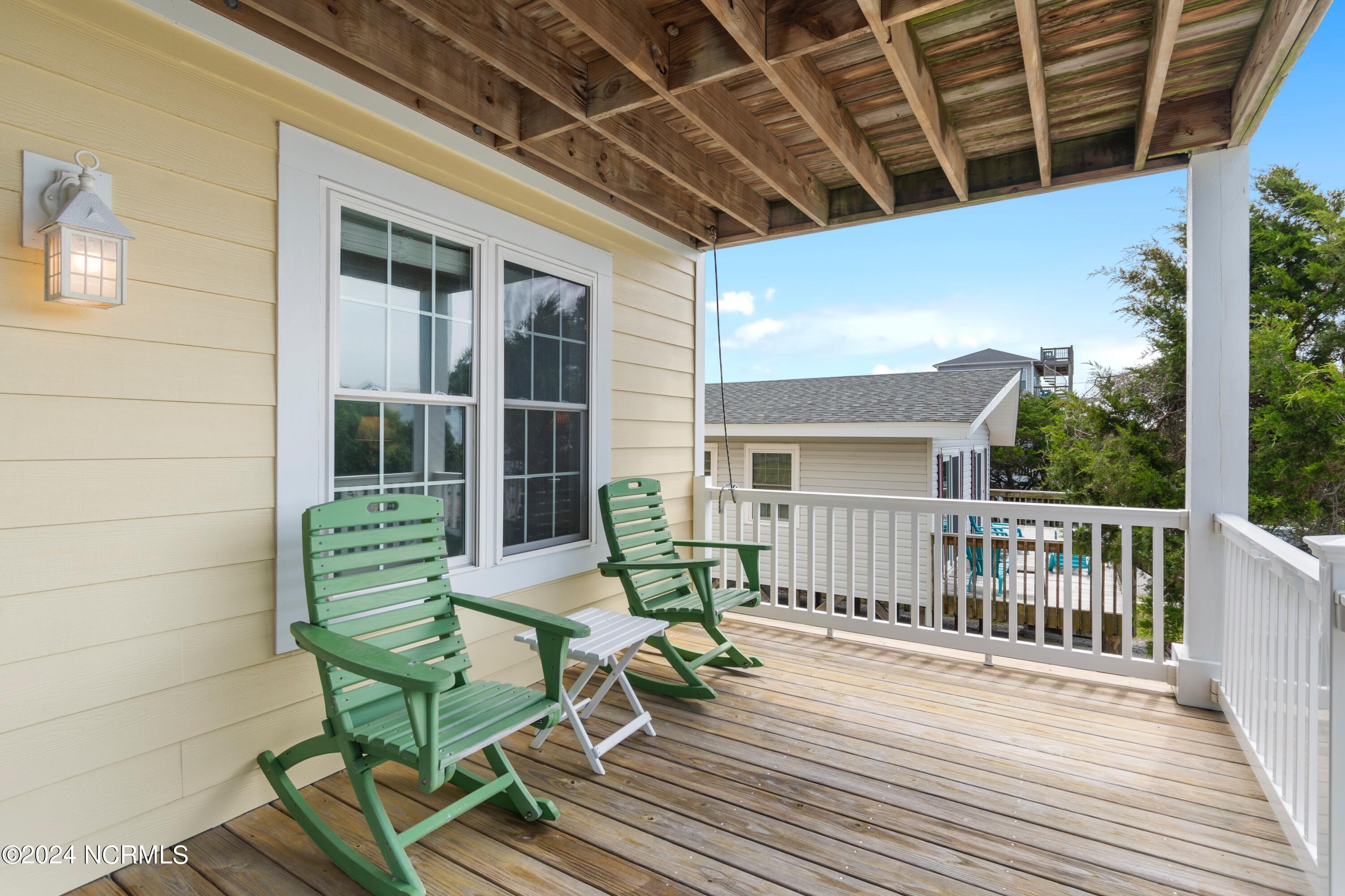 1636 E Dolphin Drive