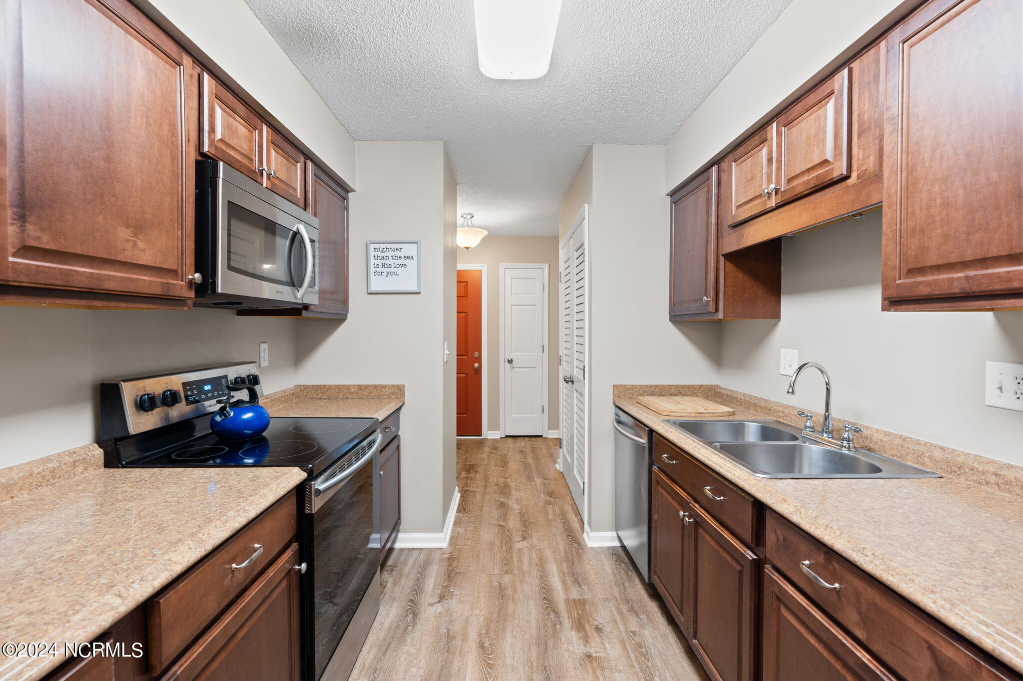 305 Country Club Villa Drive, # 3