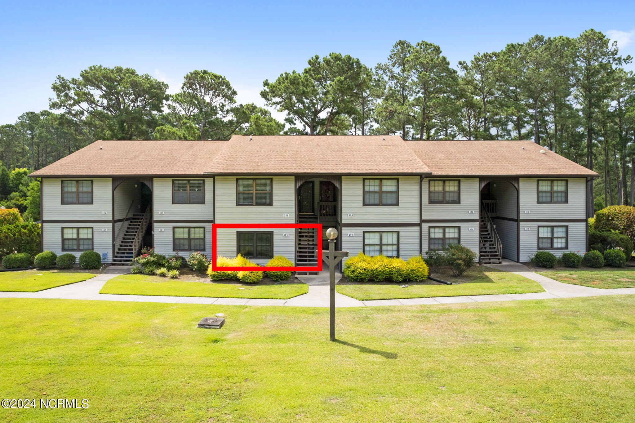 305 Country Club Villa Drive, # 3