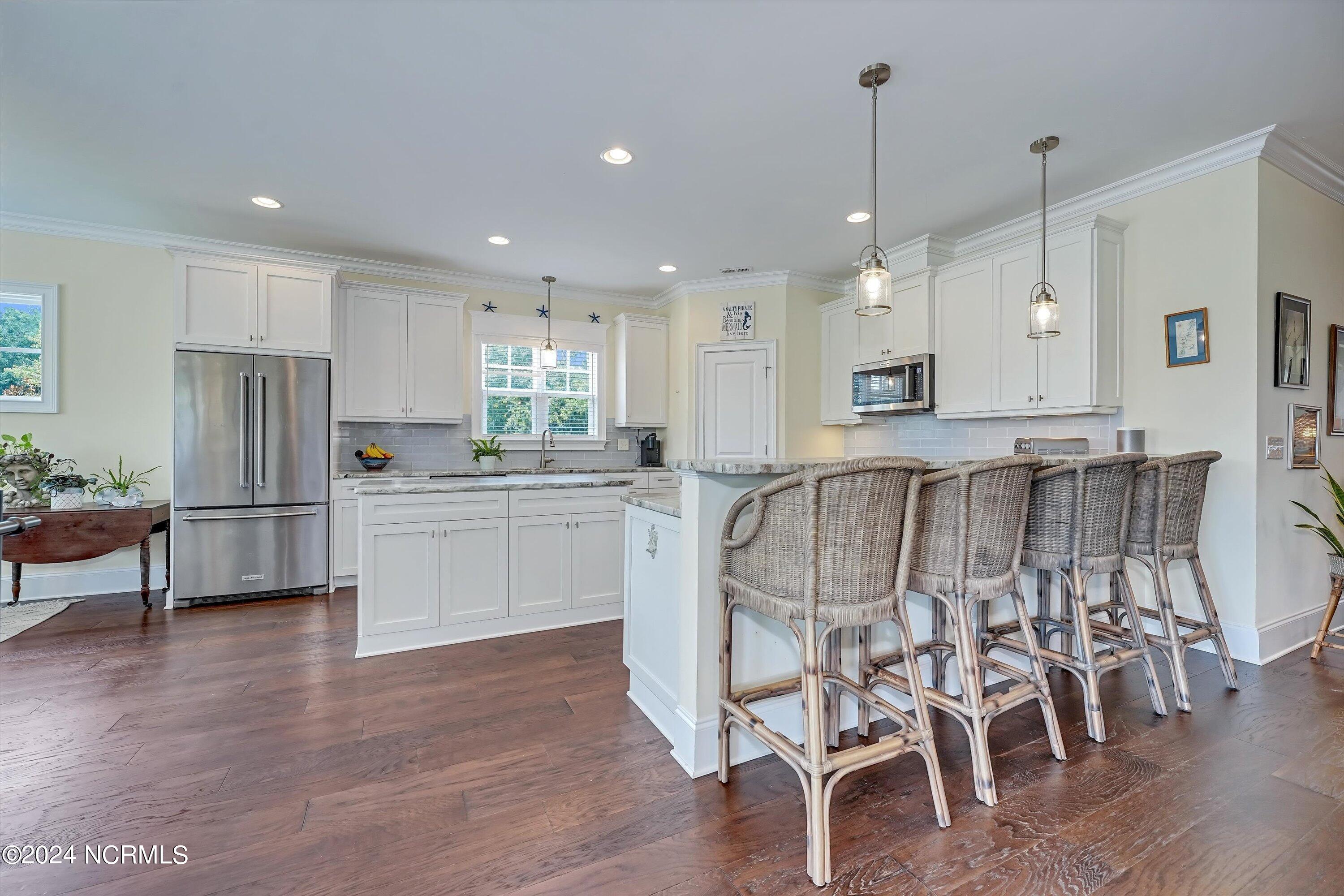 1027 Softwind Way