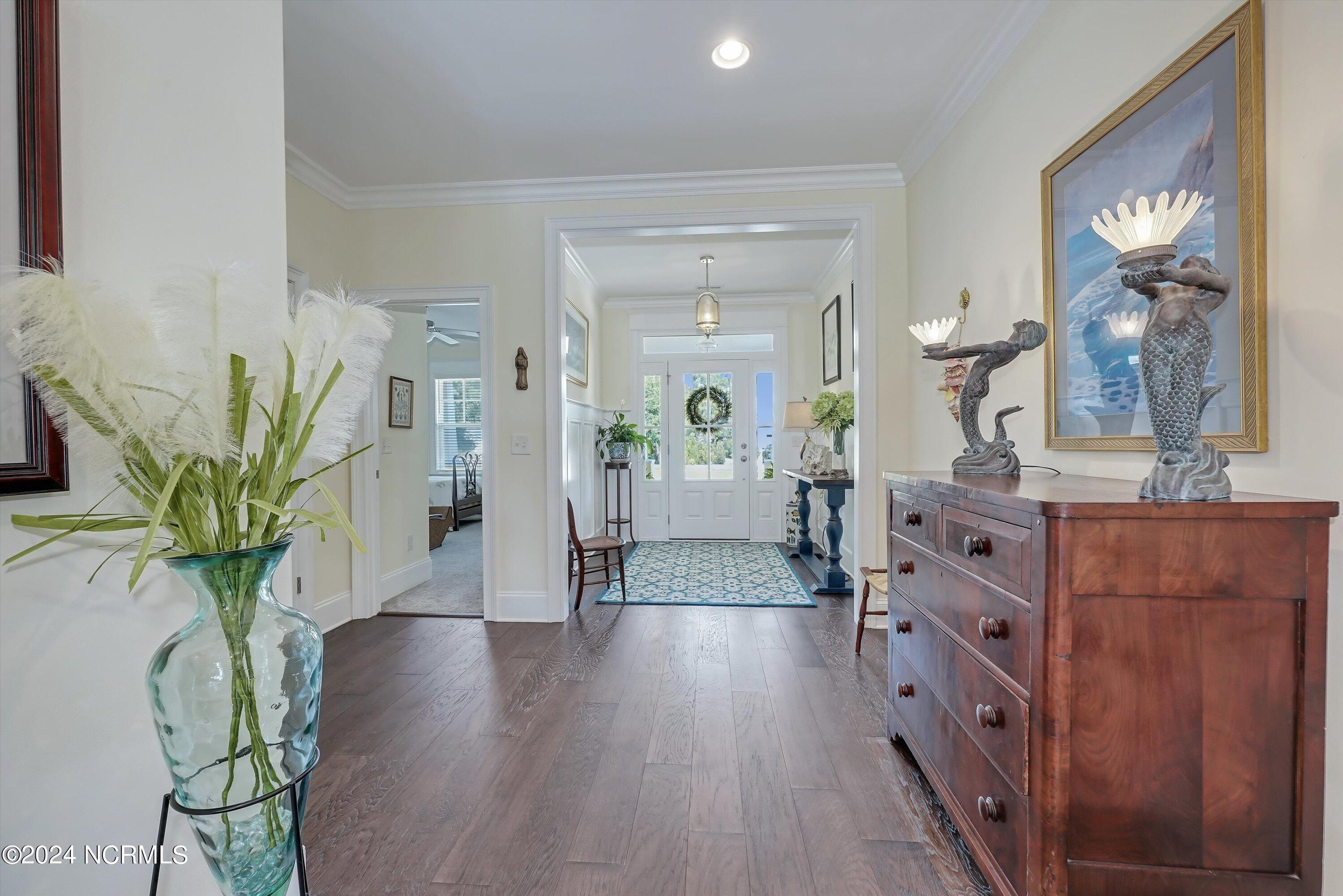 1027 Softwind Way