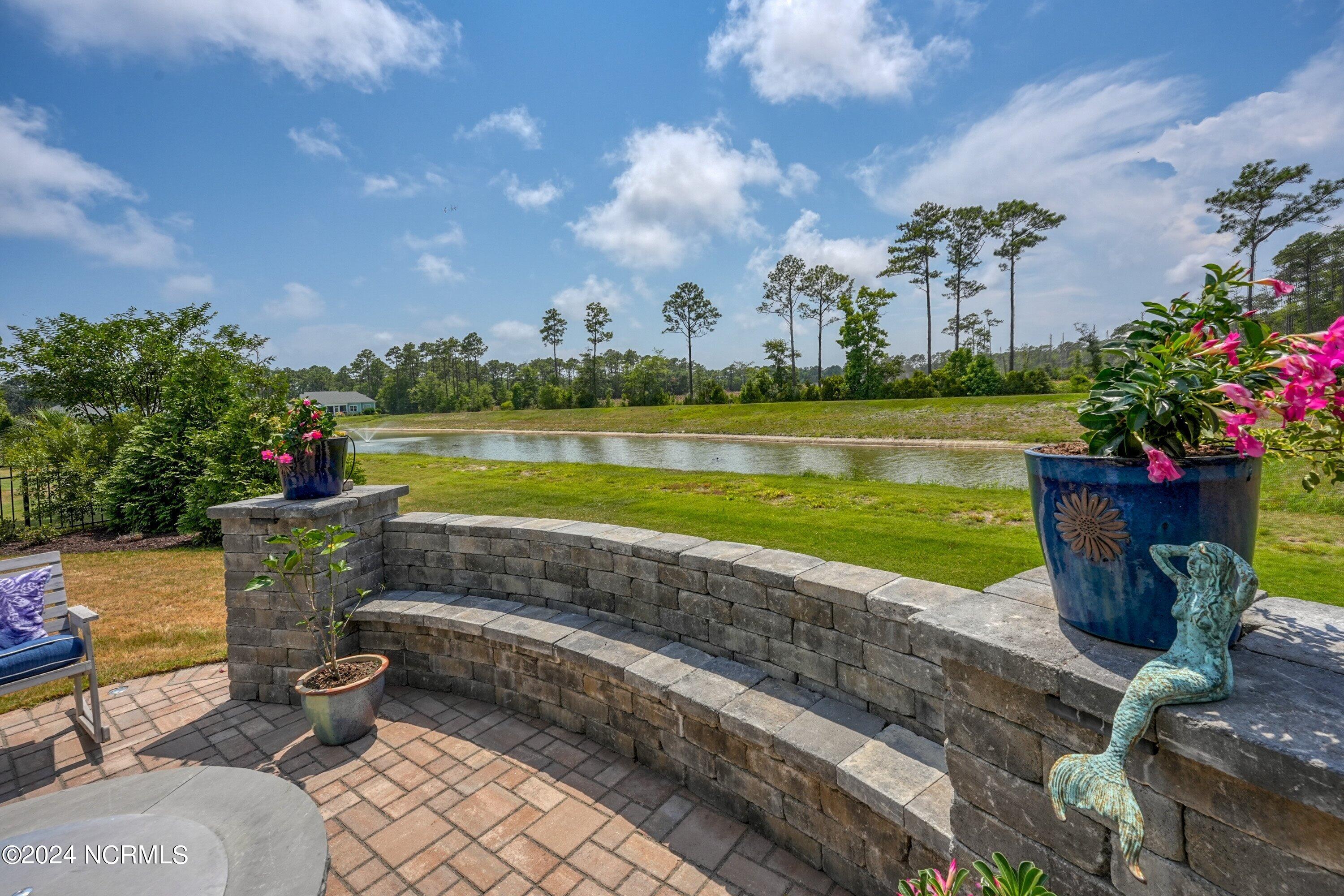 1027 Softwind Way