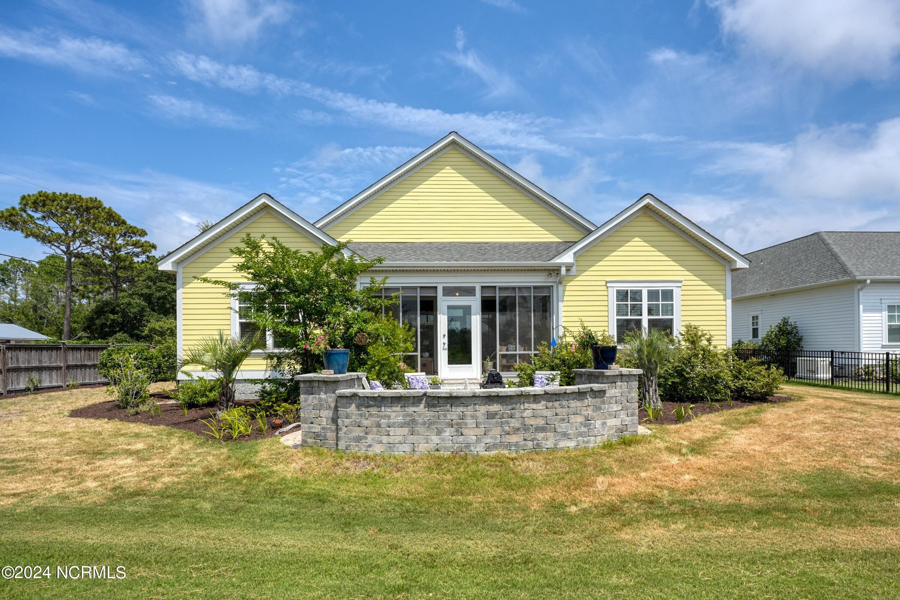 1027 Softwind Way