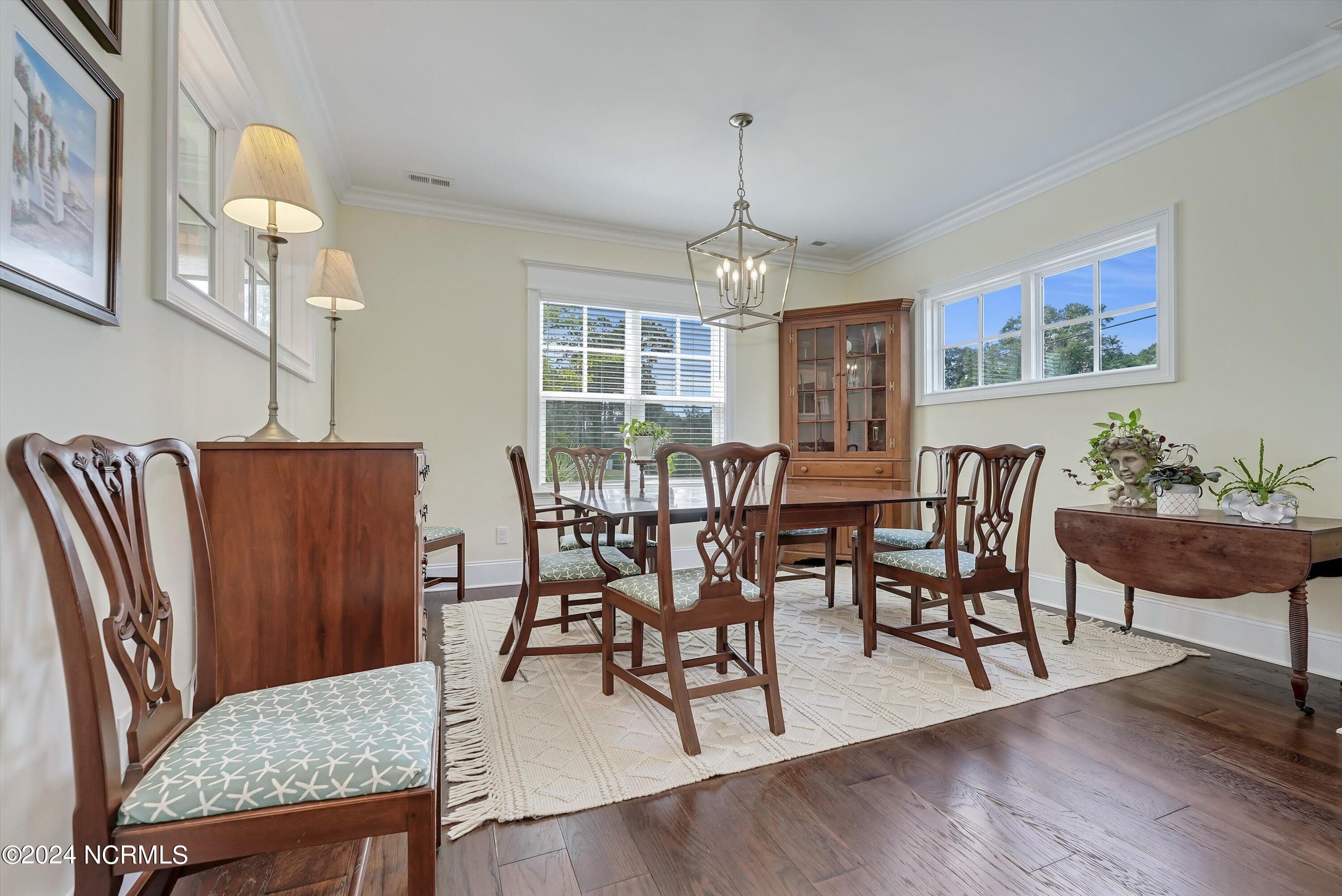 1027 Softwind Way