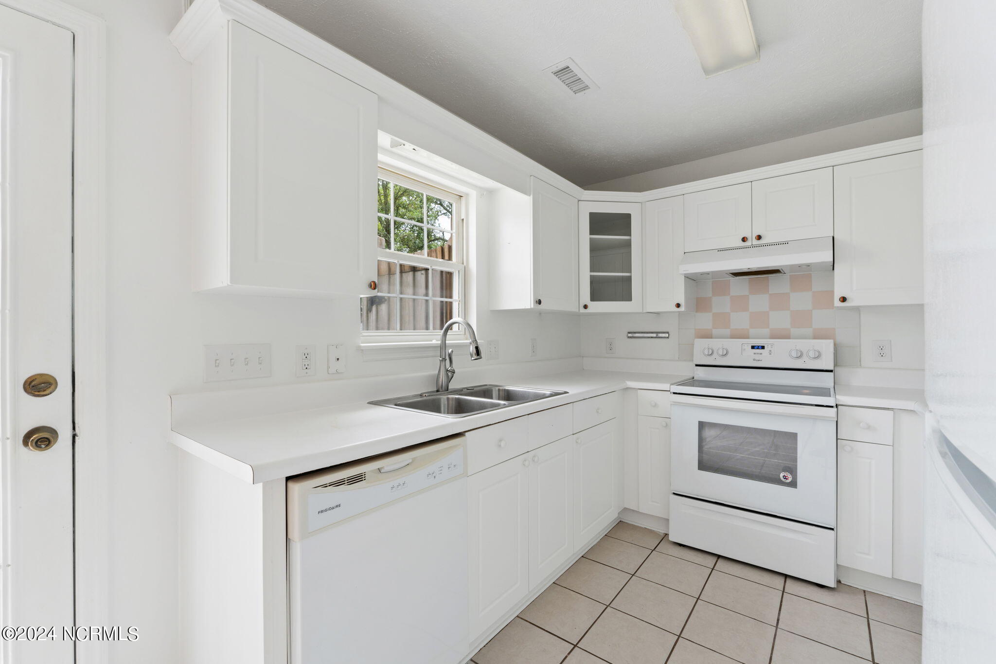 128 NE 14th Street