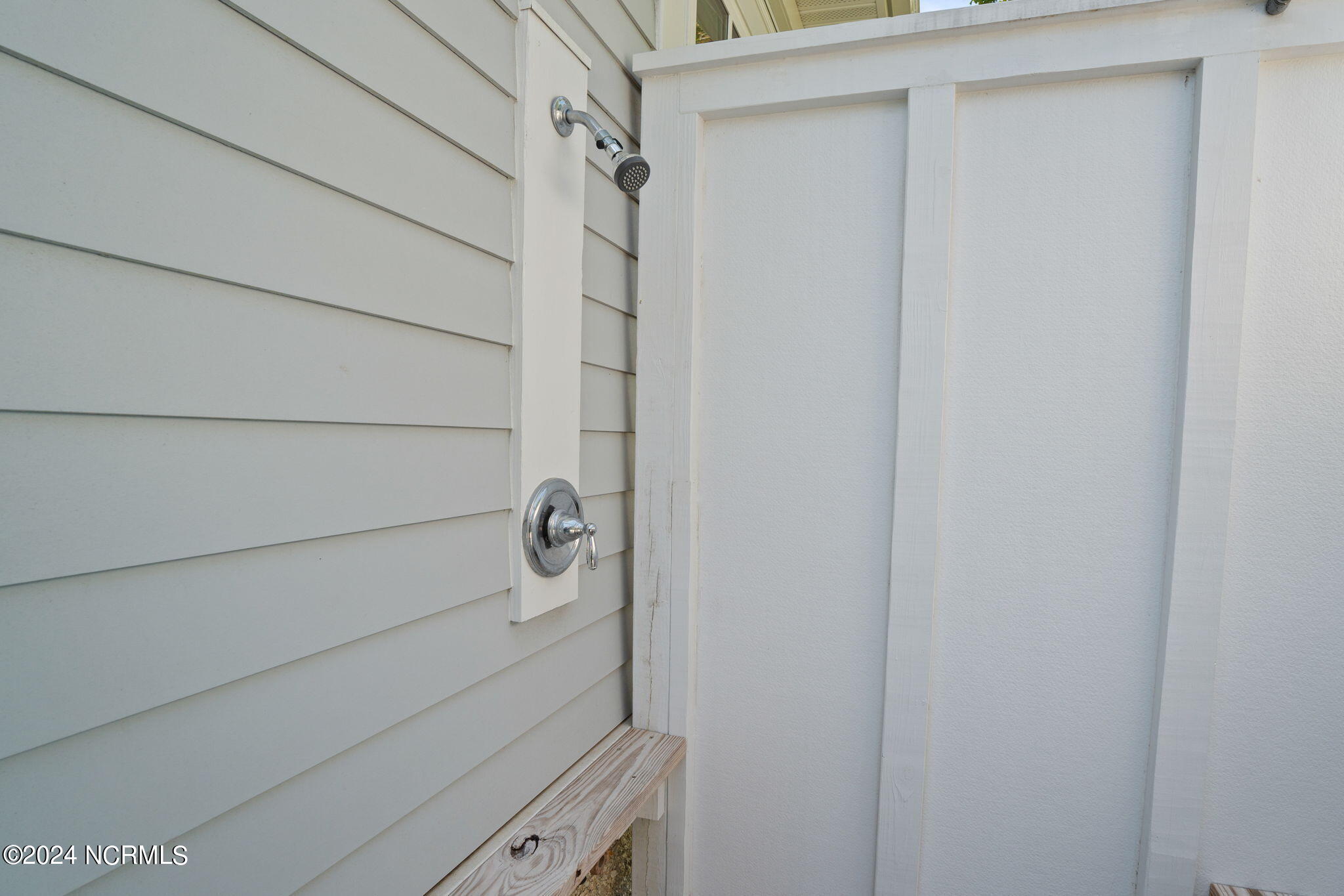 191 Gentle Breeze Court