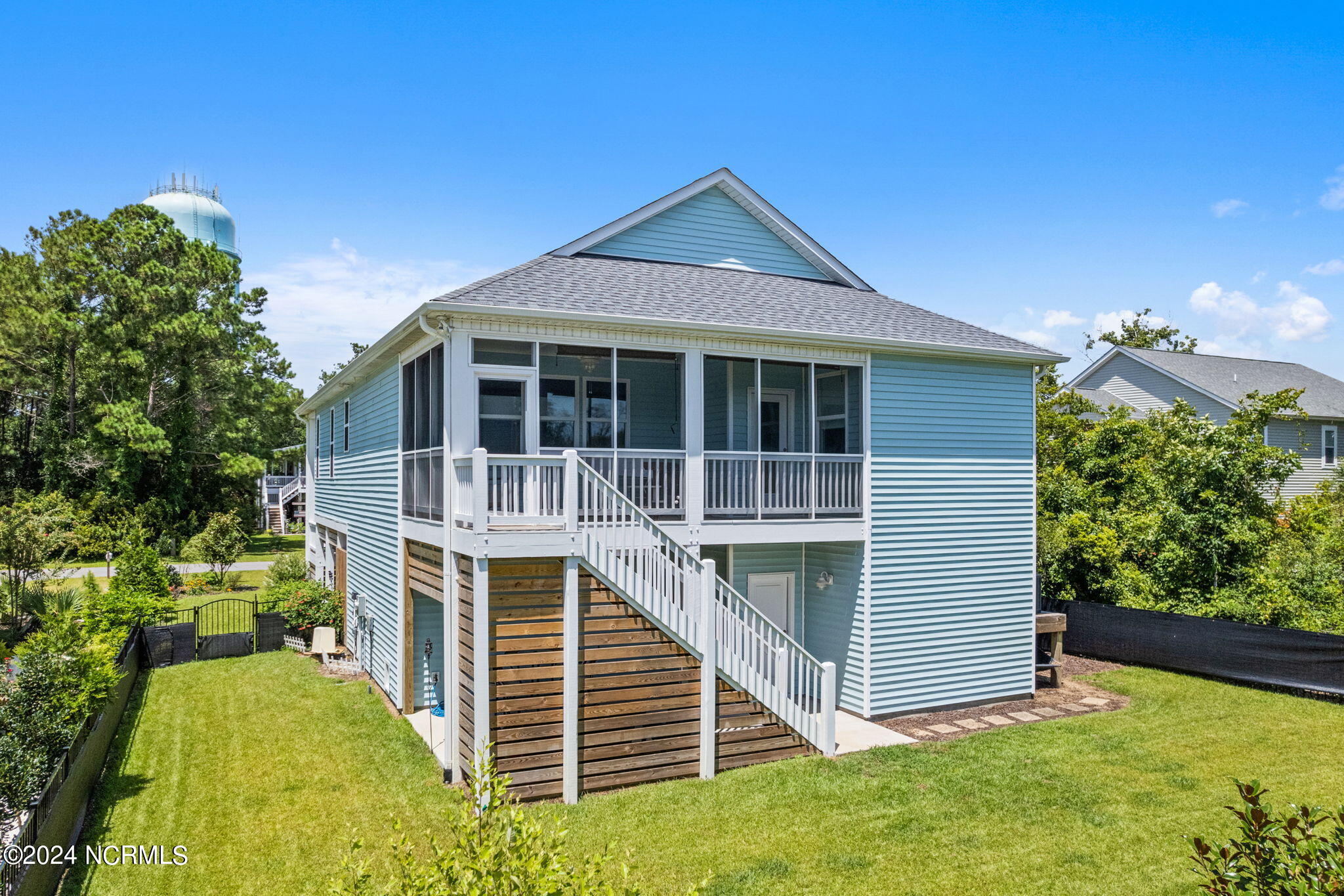 102 SE 32nd Street
